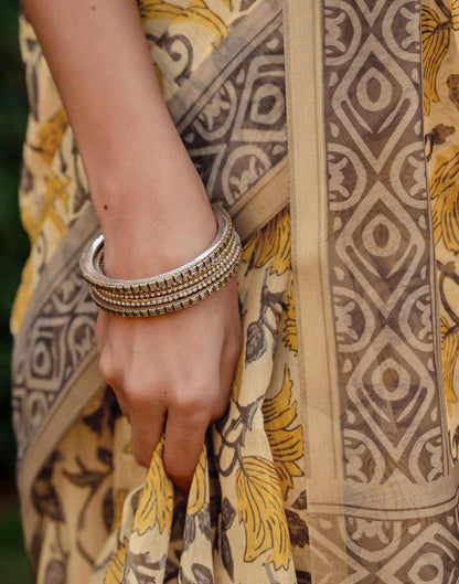 Light Yellow Linen Floral Printed Saree