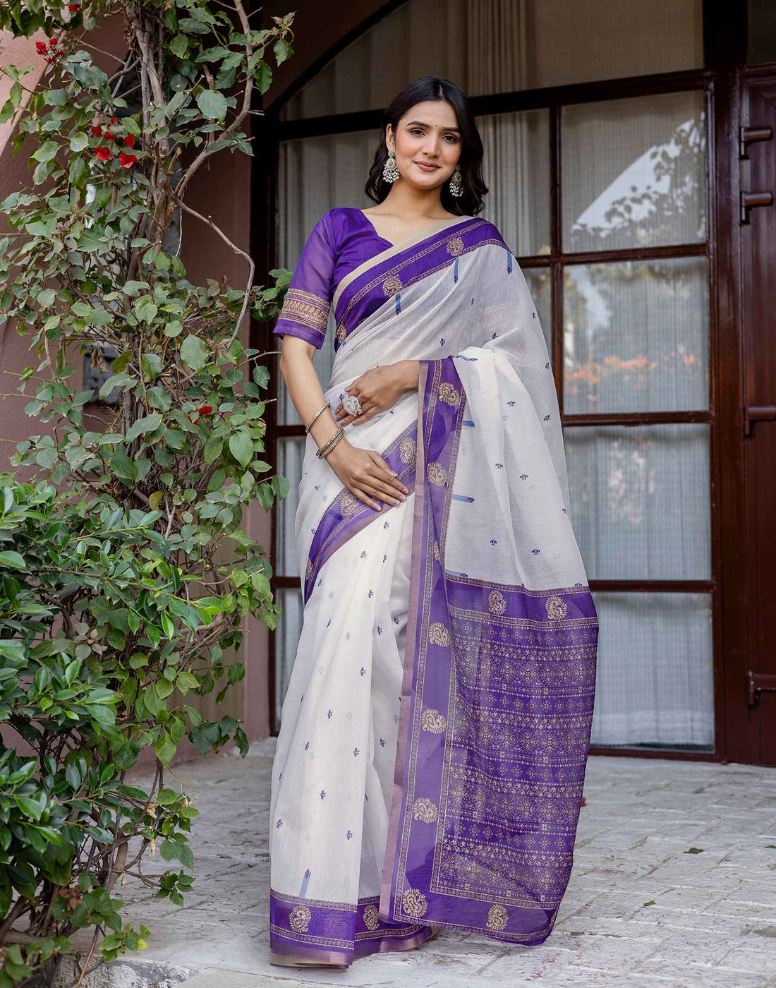 White Linen Printed Saree