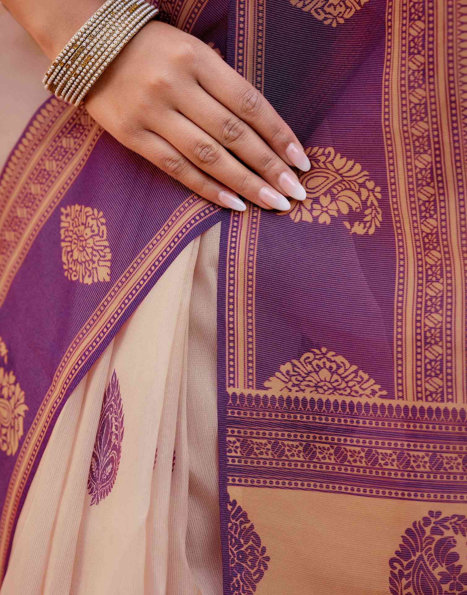 Cream Shimmer Silk Printed Saree