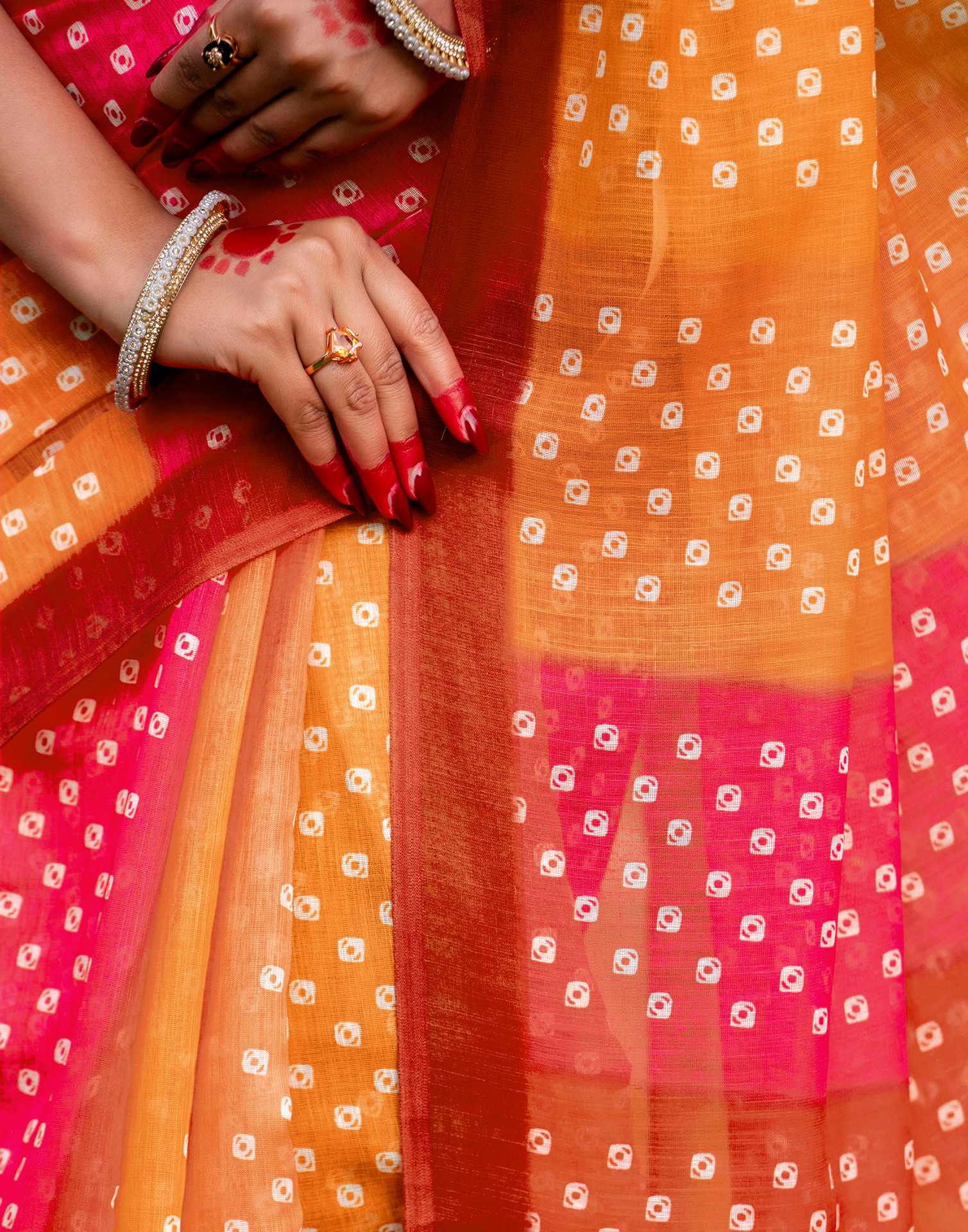 Vat Savitri Special Orange Linen Bandhani Printed Saree
