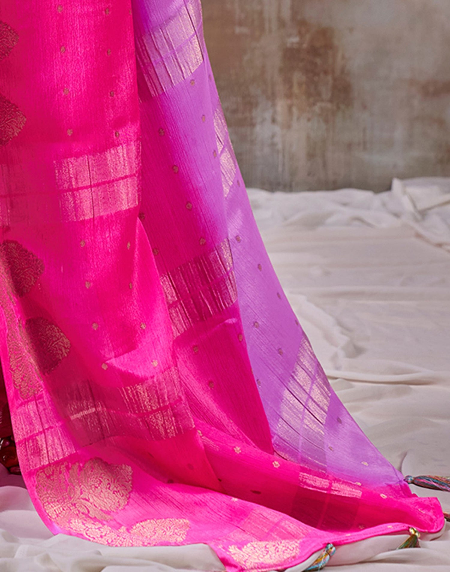 Light Purple Chinnon Chiffon Woven Saree