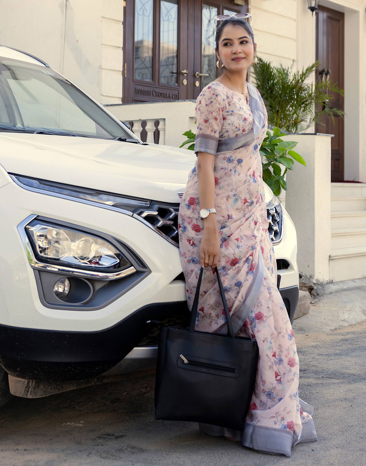 Ready To Wear Off White Linen Woven Border Floral Printed Saree