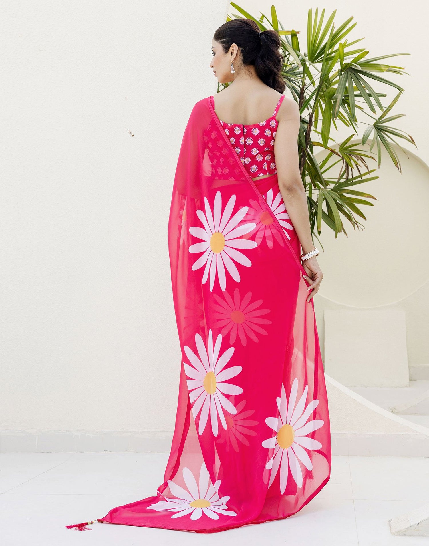 Ready To Wear Pink Georgette Floral Printed Saree