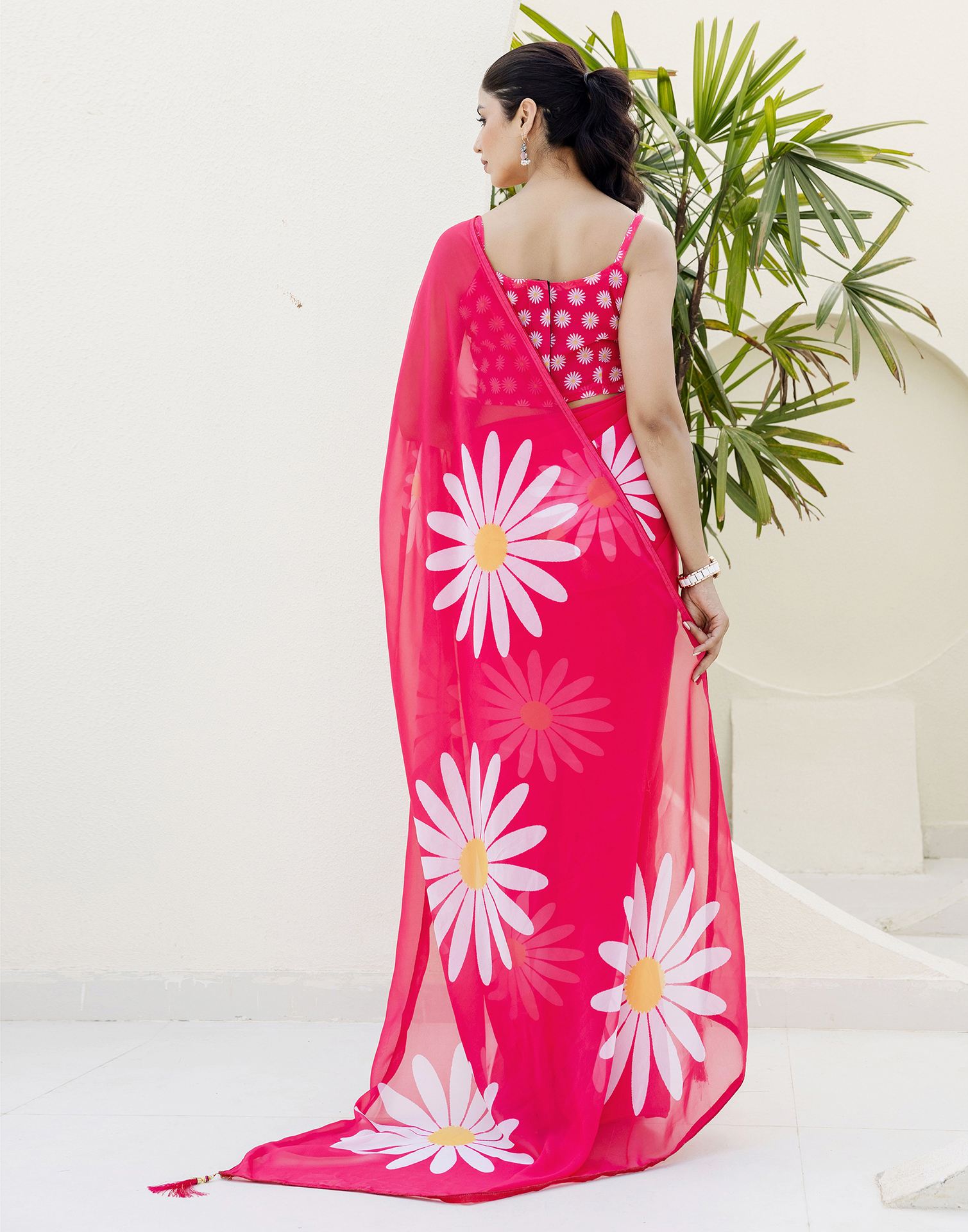 Ready To Wear Pink Georgette Floral Printed Saree