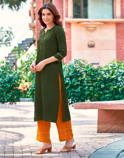 Mehndi Green Plain Chinnon Straight Kurta Set With Dupatta