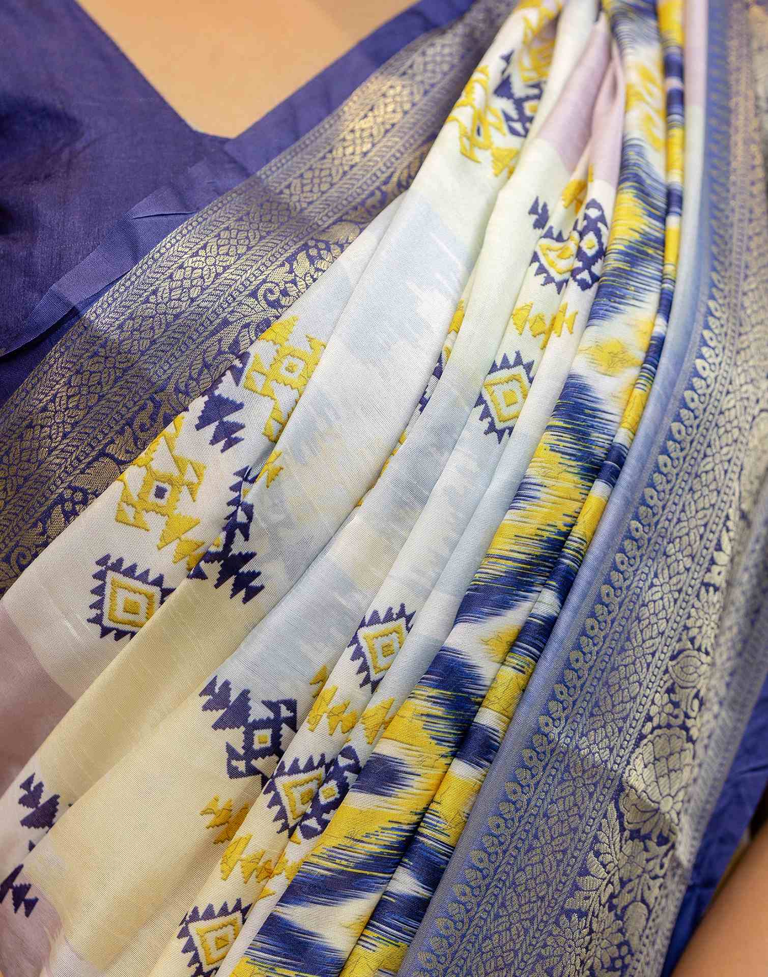Ready To Wear Off White Silk Printed Saree