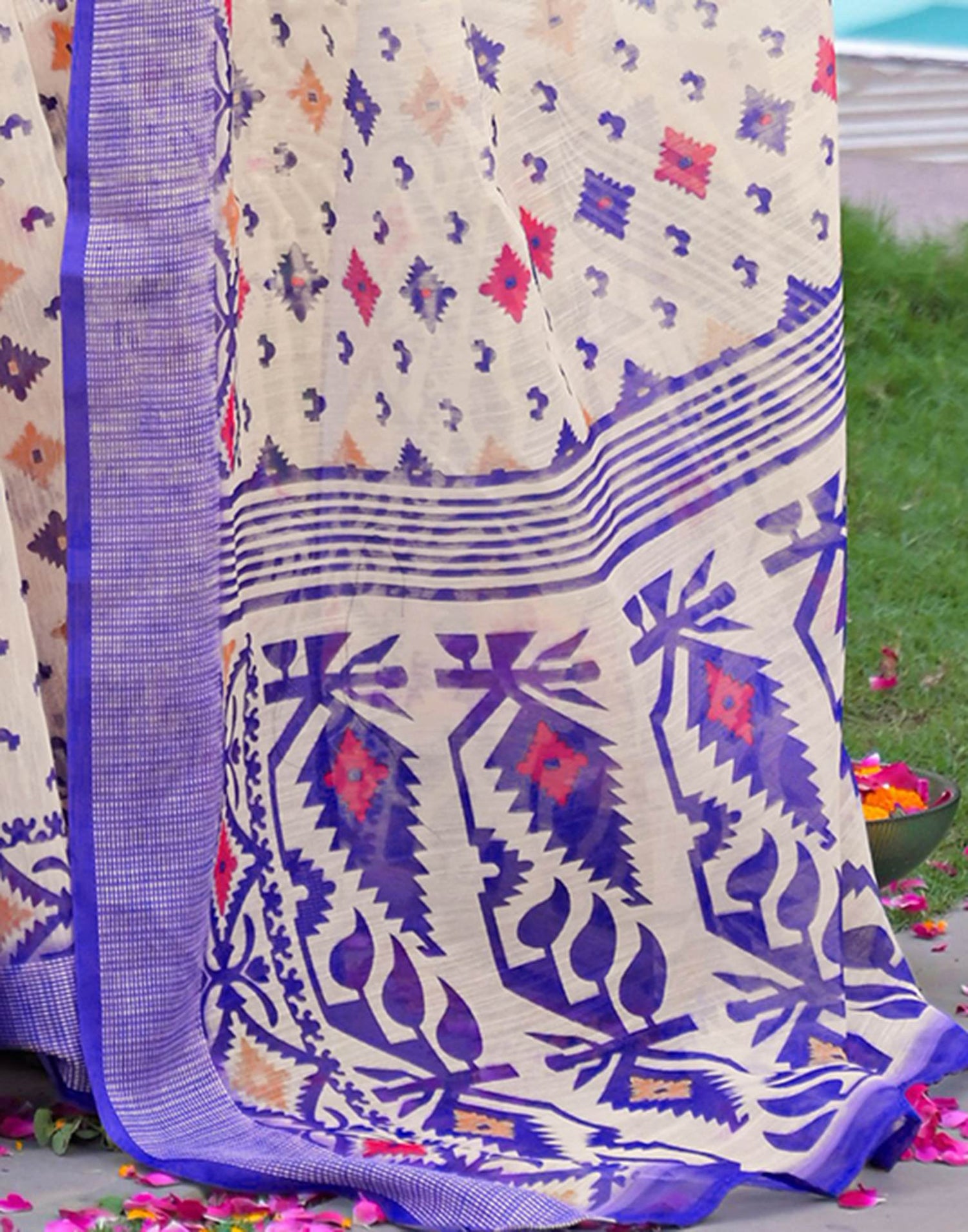 Ready To Wear Off White Linen Printed Embroidery Border Saree