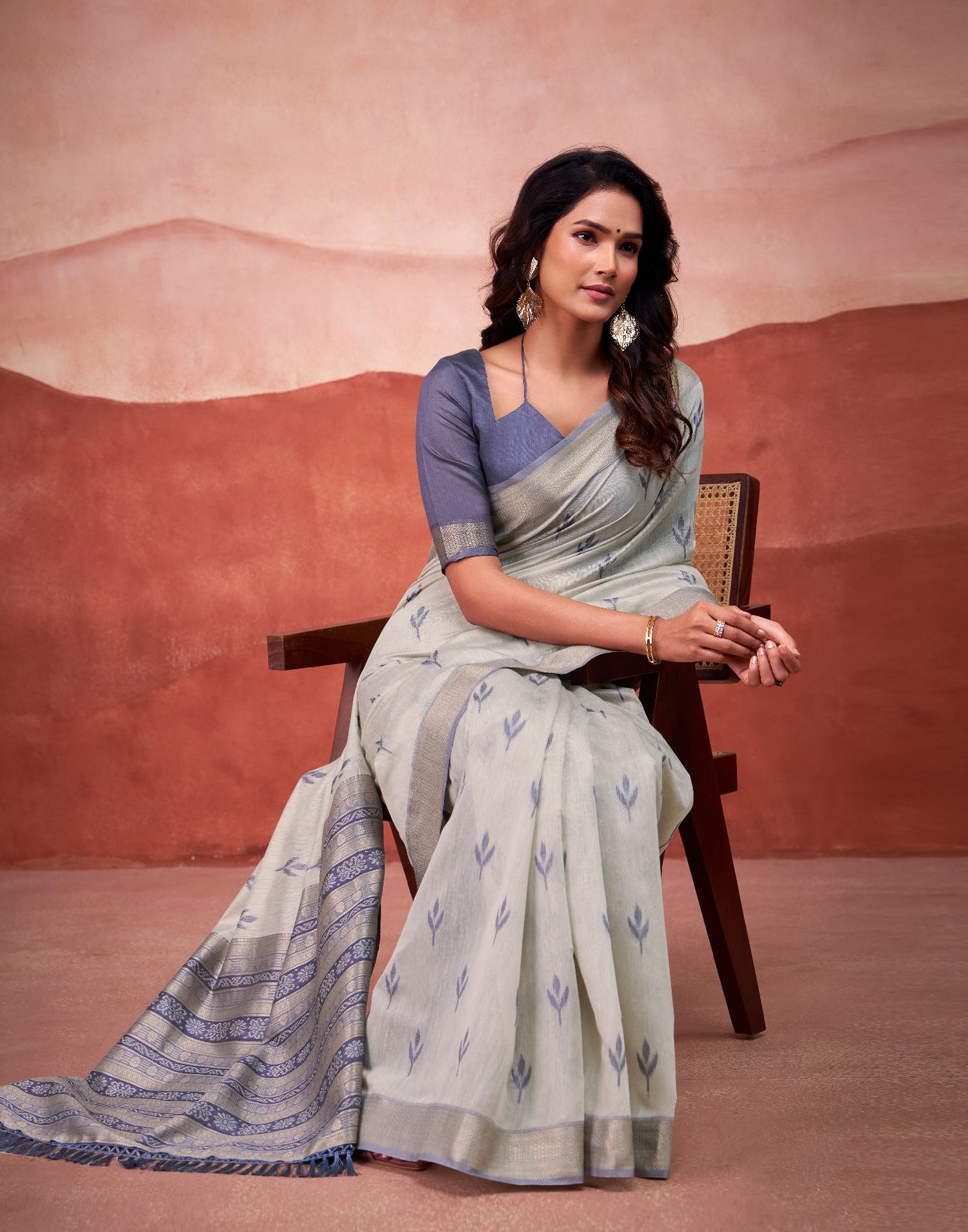 Grey Cotton Woven Printed Saree