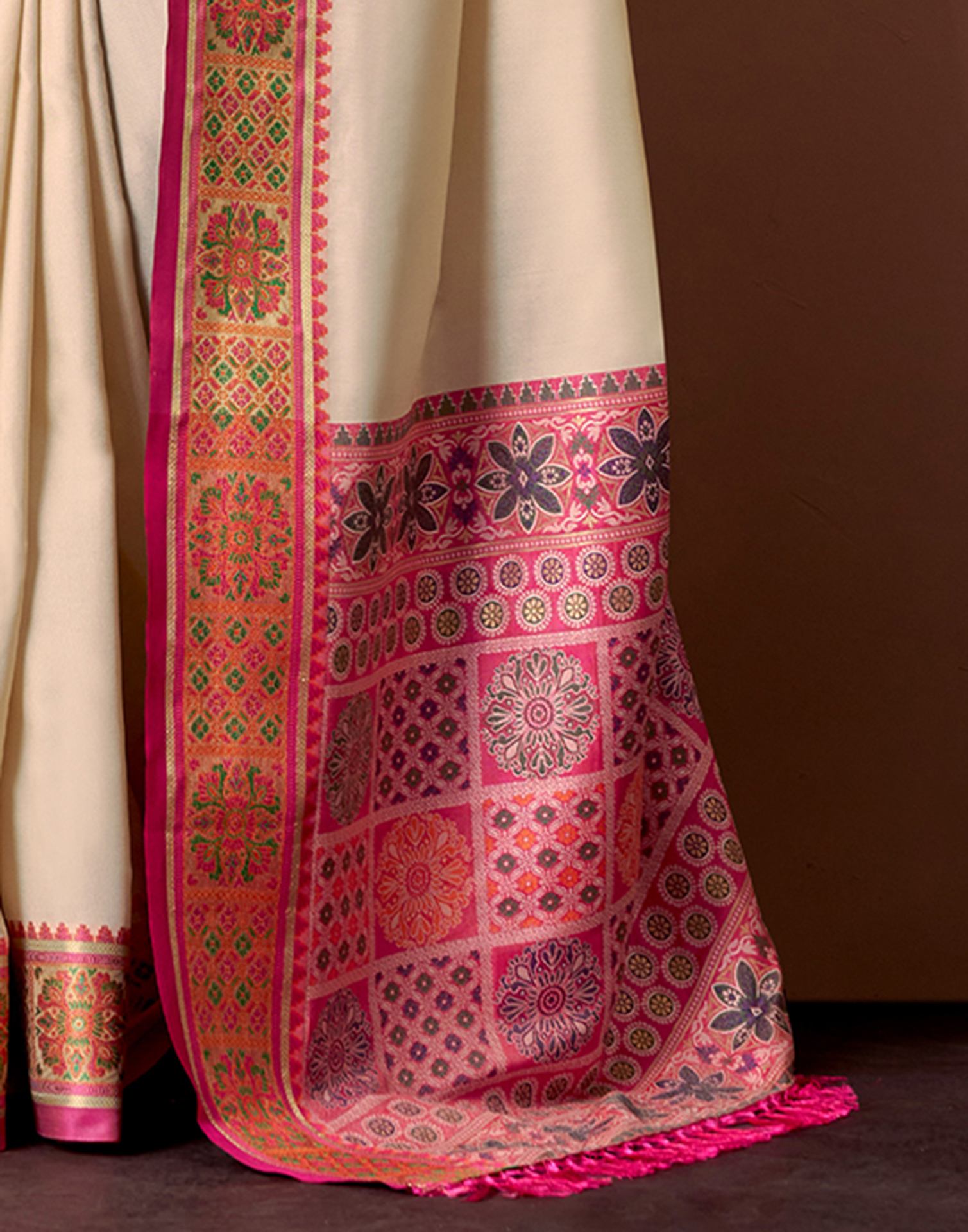 Cream Silk Woven Patola Saree