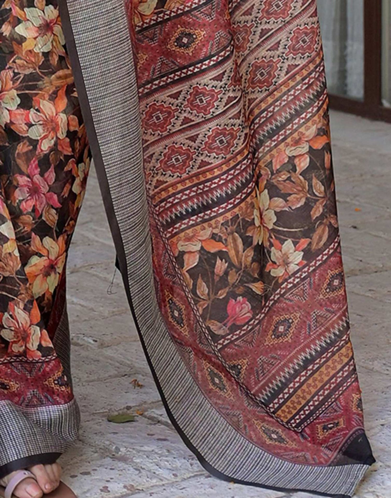 Ready To Wear Black Linen Floral Printed Saree