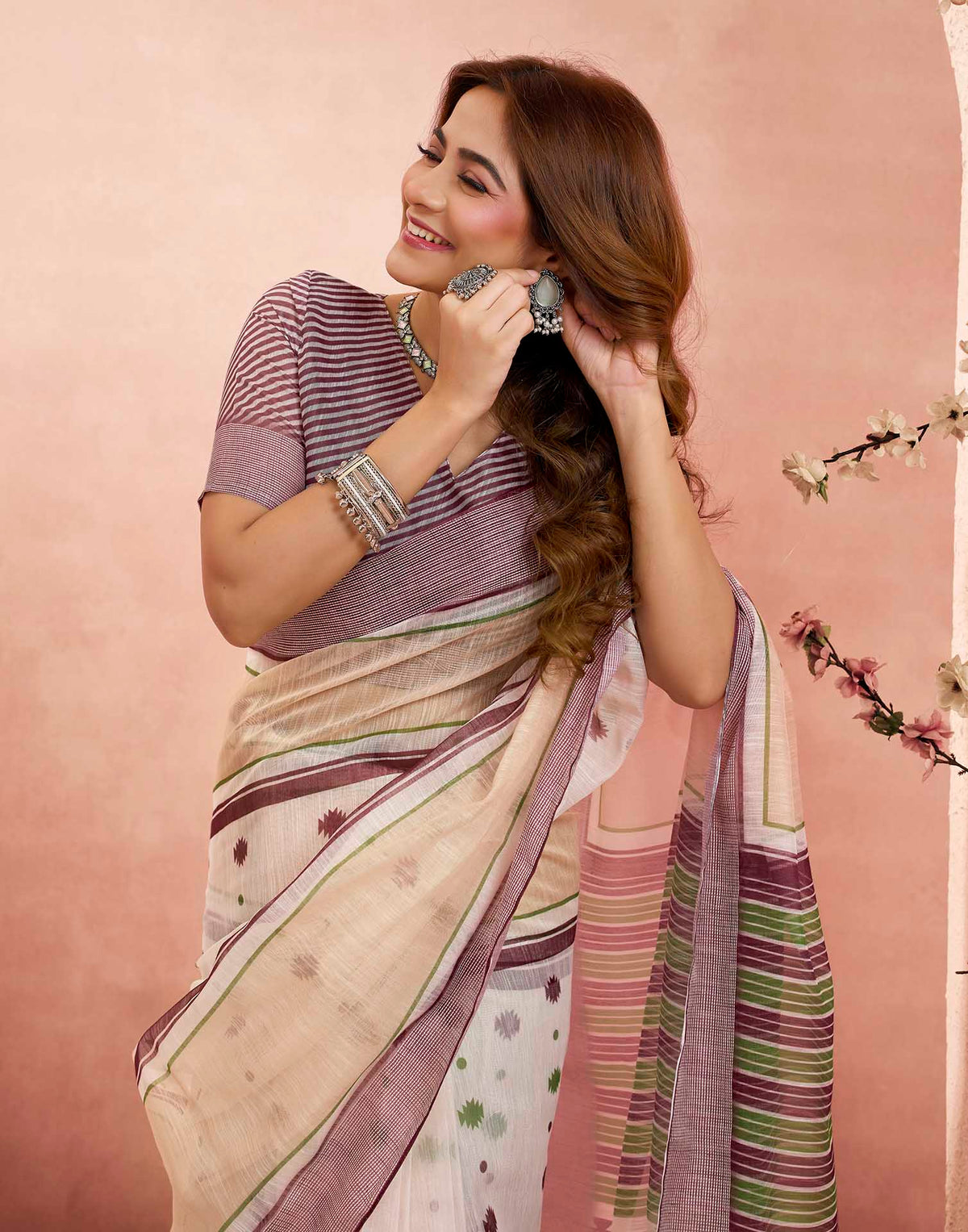 Ready To Wear Off White Linen Printed Saree