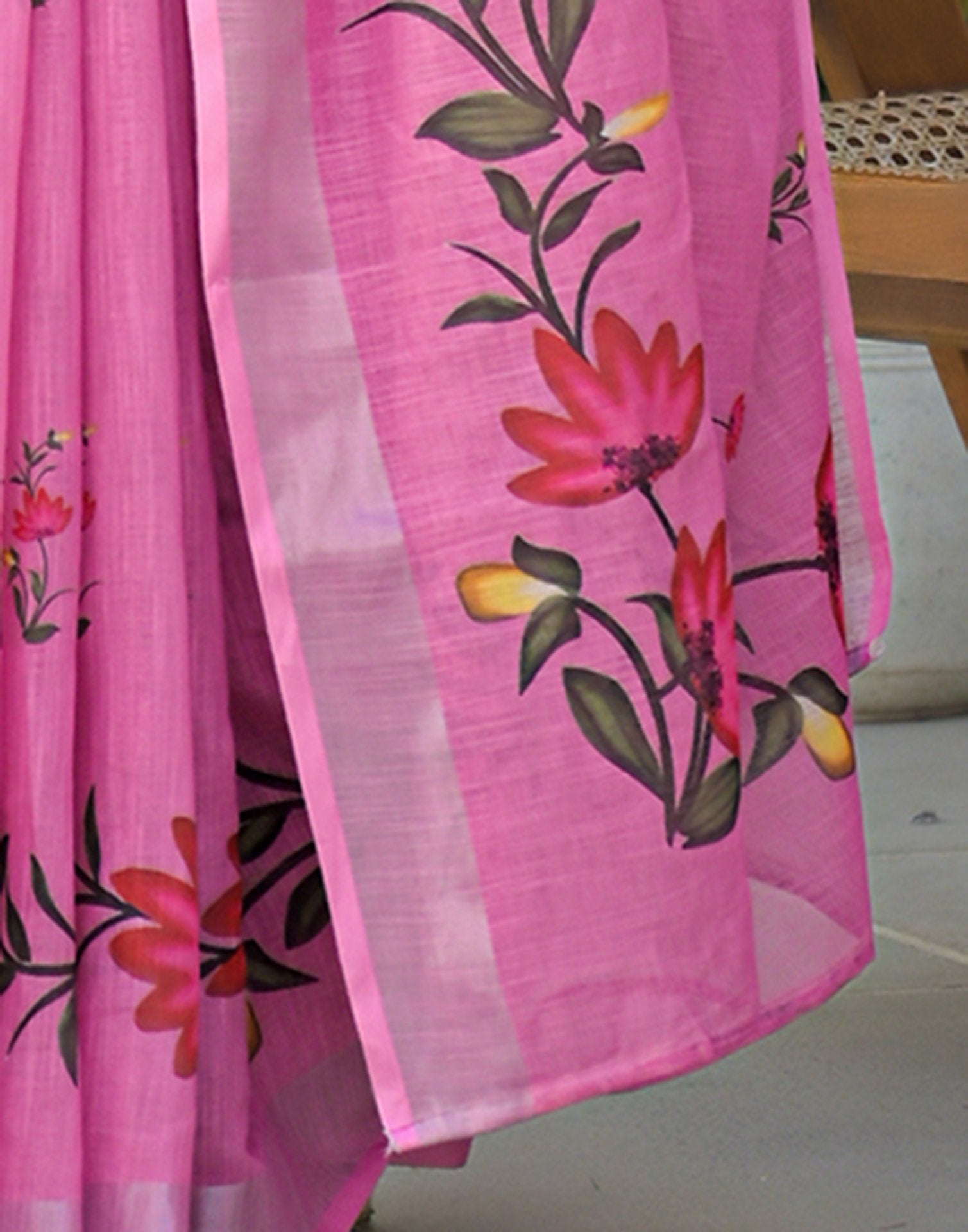 Pink Linen Floral Printed Saree