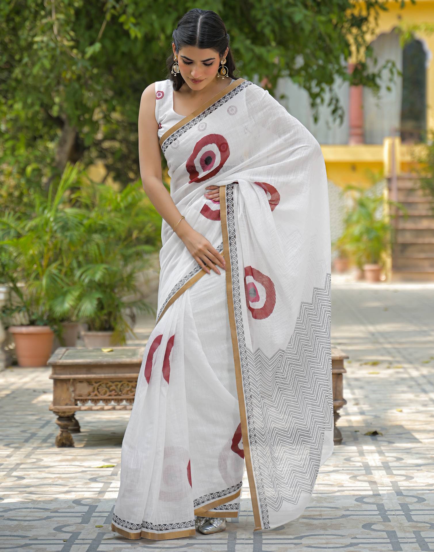 White Linen Printed Saree