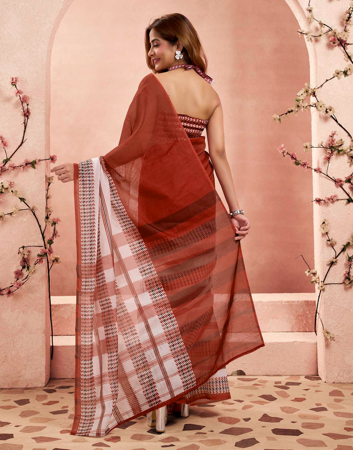 Ready To Wear Maroon Linen Printed Saree