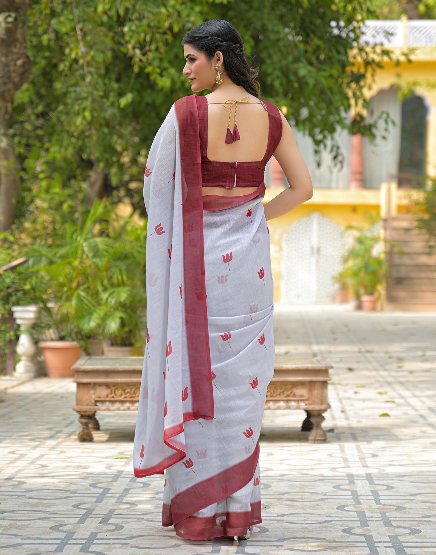 Light Grey Linen Printed Saree