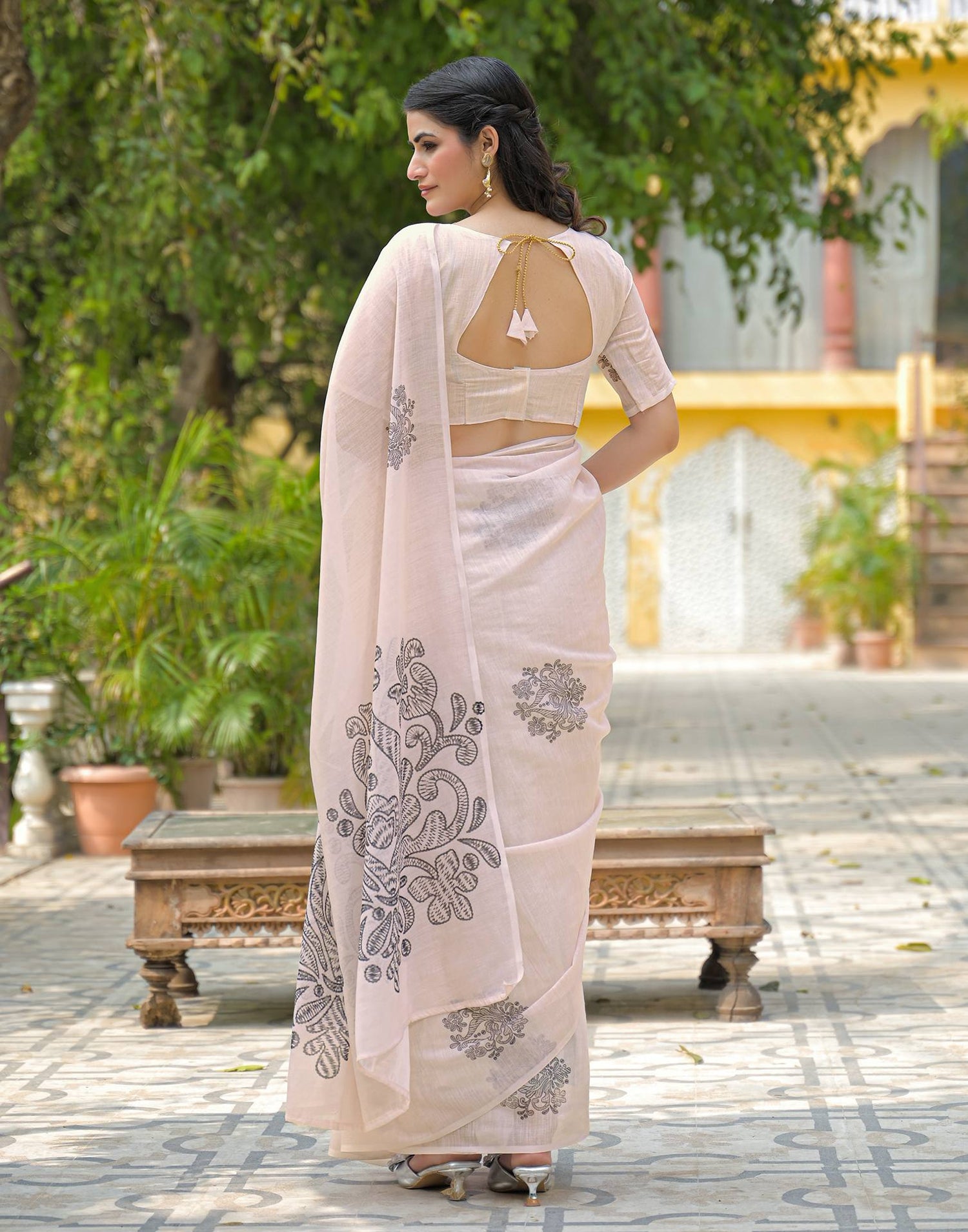 Beige Linen Printed Saree