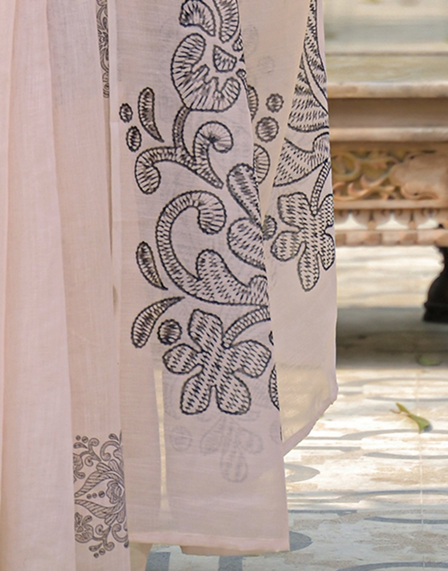Beige Linen Printed Saree