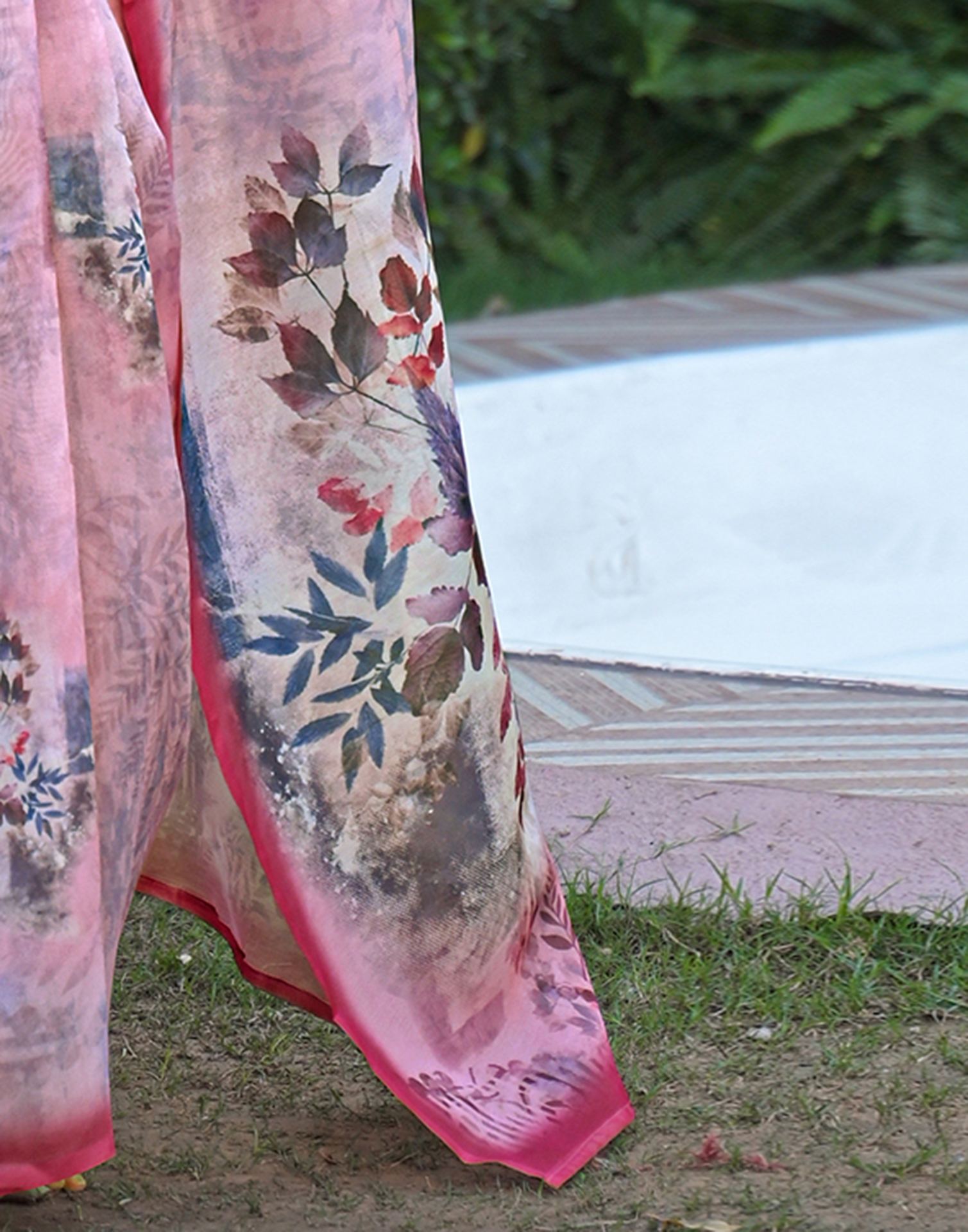 Light Pink Shimmer Silk Printed Saree