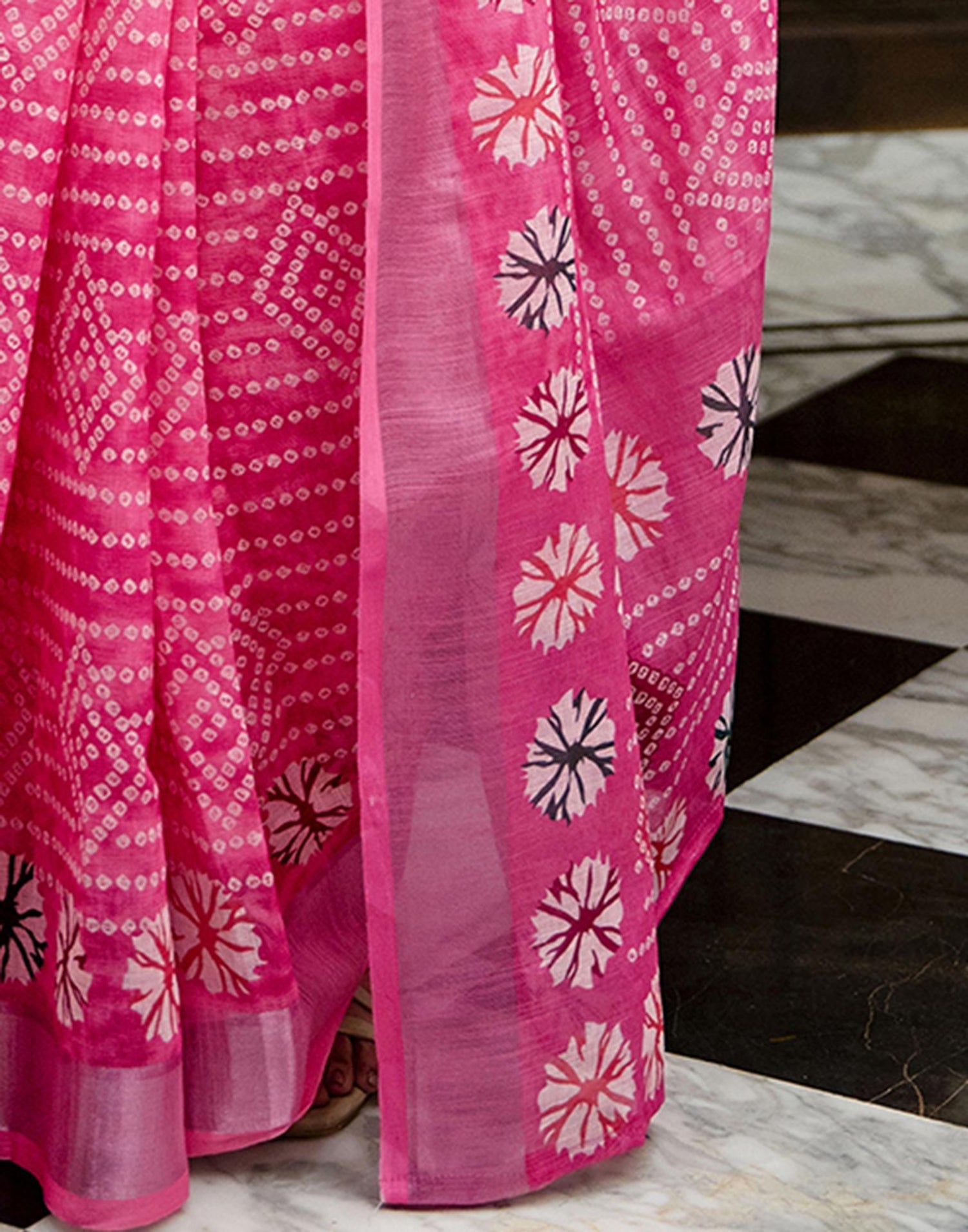 Pink Linen Bandhani Printed Saree