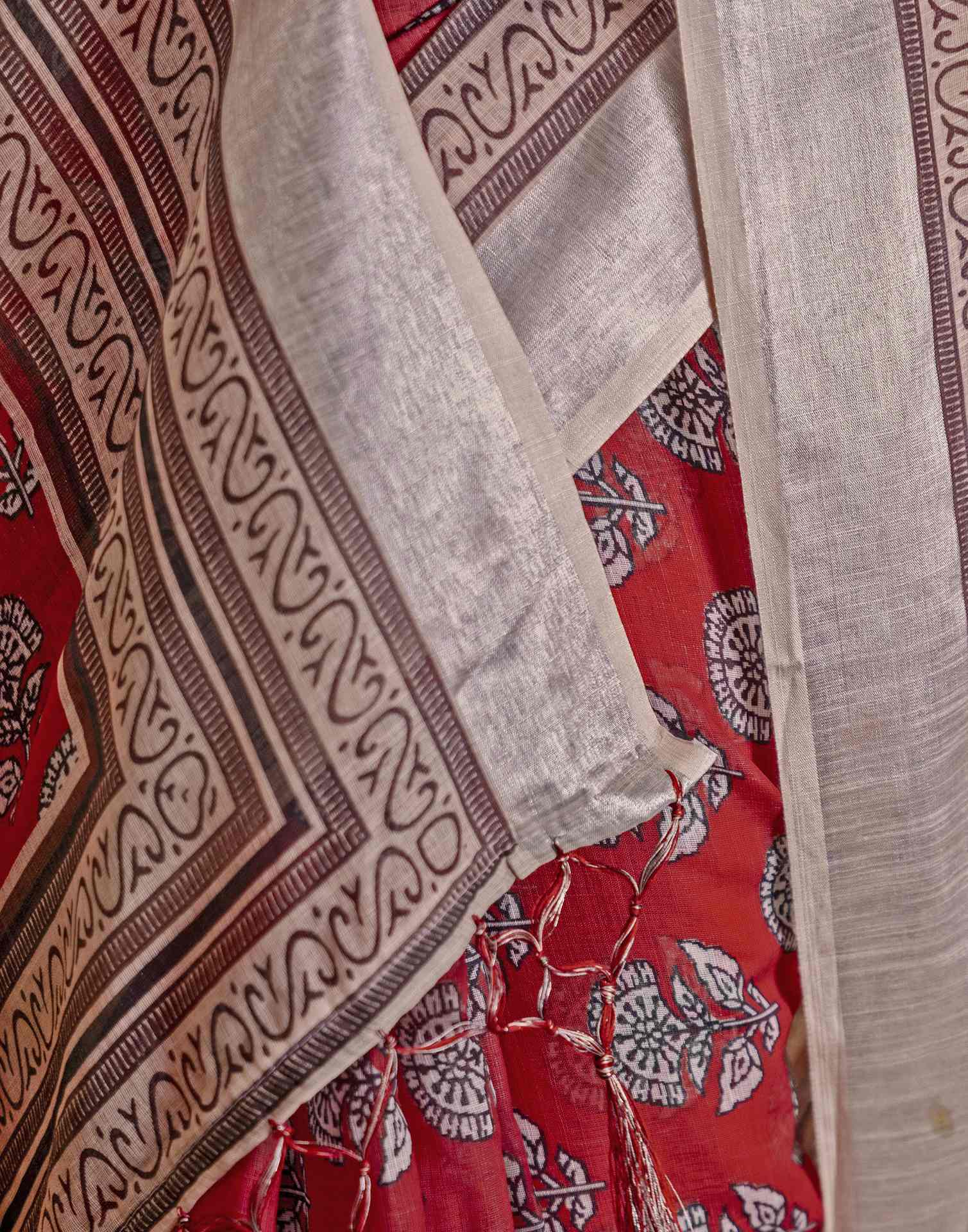 Coral Red Linen Printed Saree