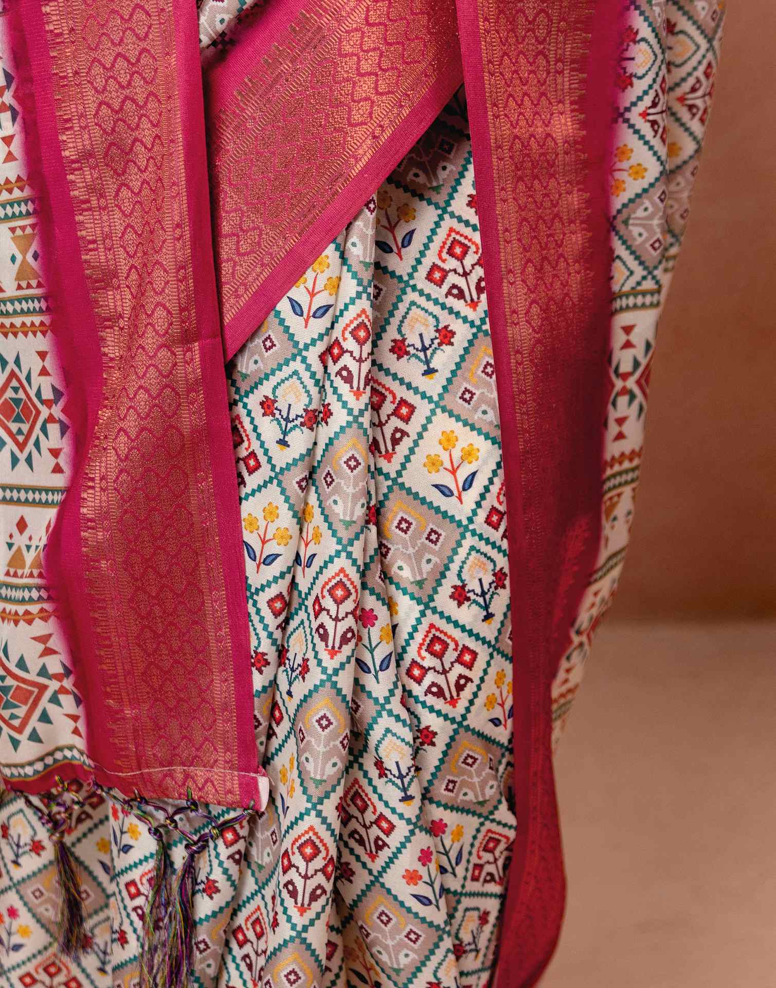 Off White Silk Printed Woven Border Saree
