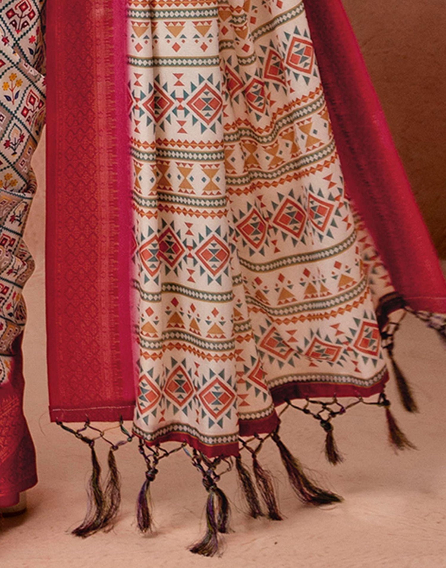 Off White Silk Printed Woven Border Saree