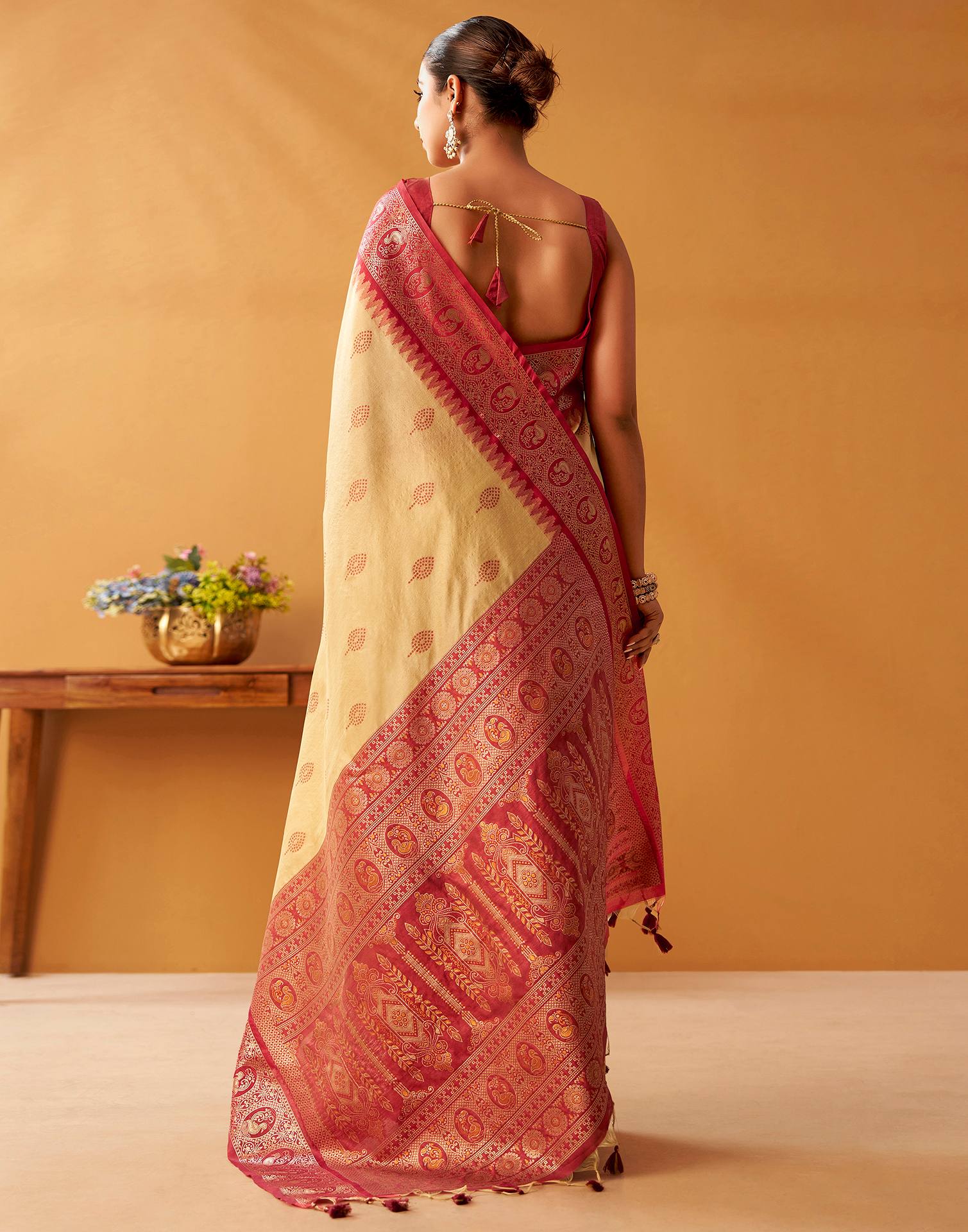 Cream Silk Woven Kanjivaram Saree