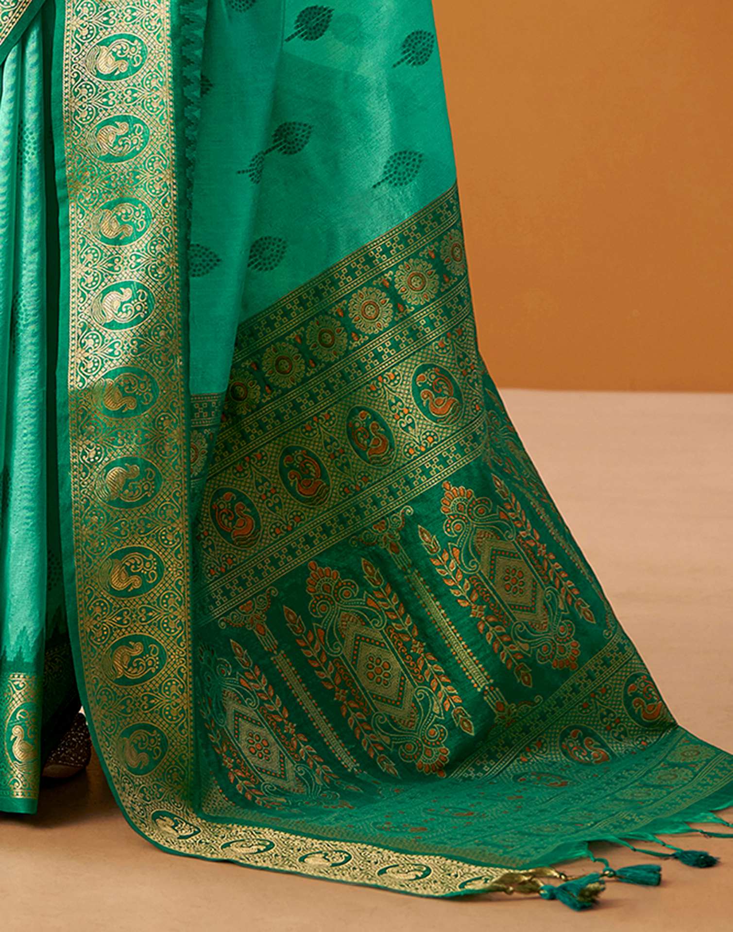 Rama Green Silk Woven Kanjivaram Saree