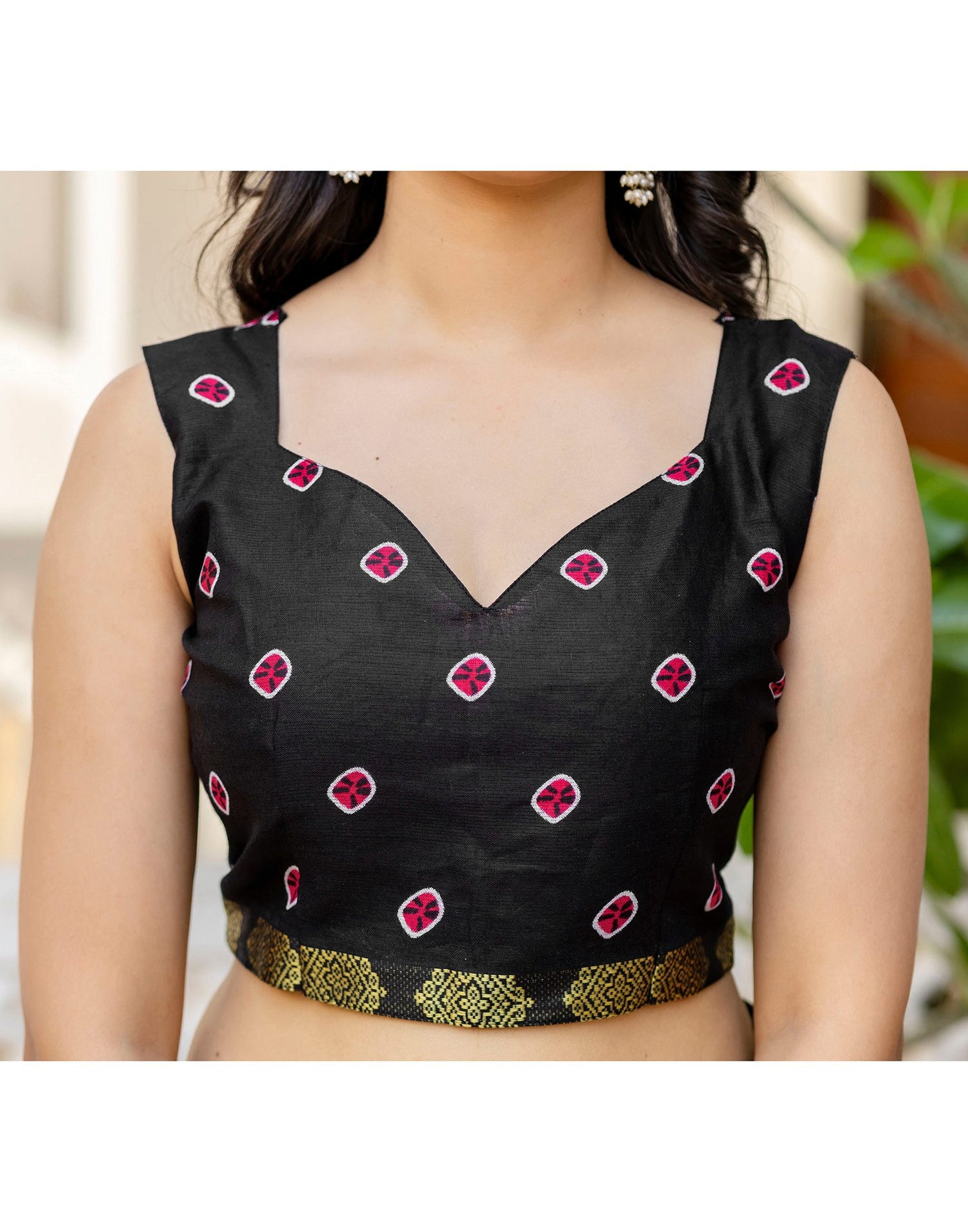 Black Cotton Printed Woven Border Saree