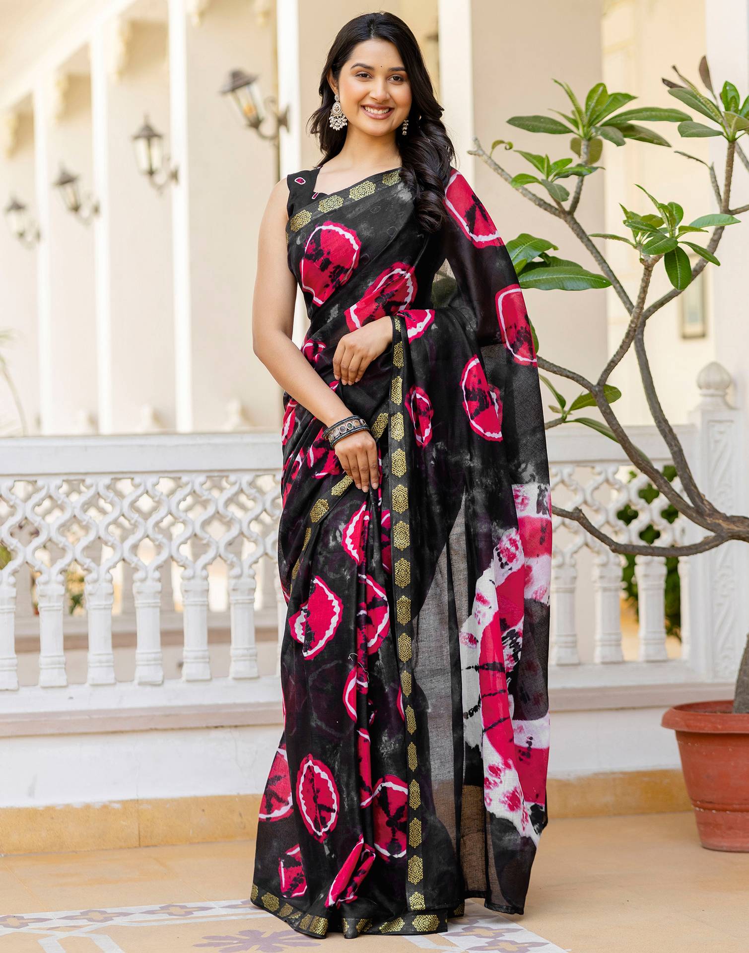 Black Cotton Printed Woven Border Saree