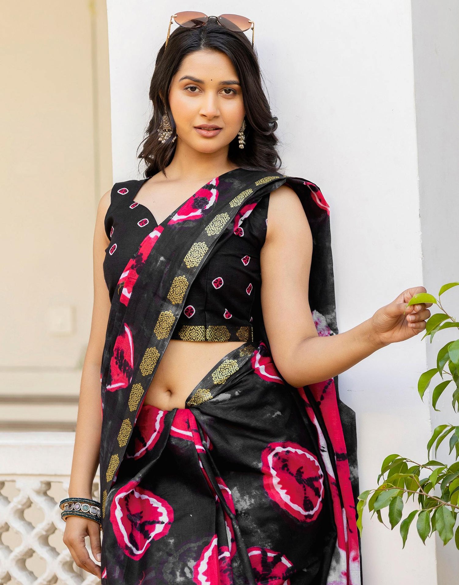 Black Cotton Printed Woven Border Saree