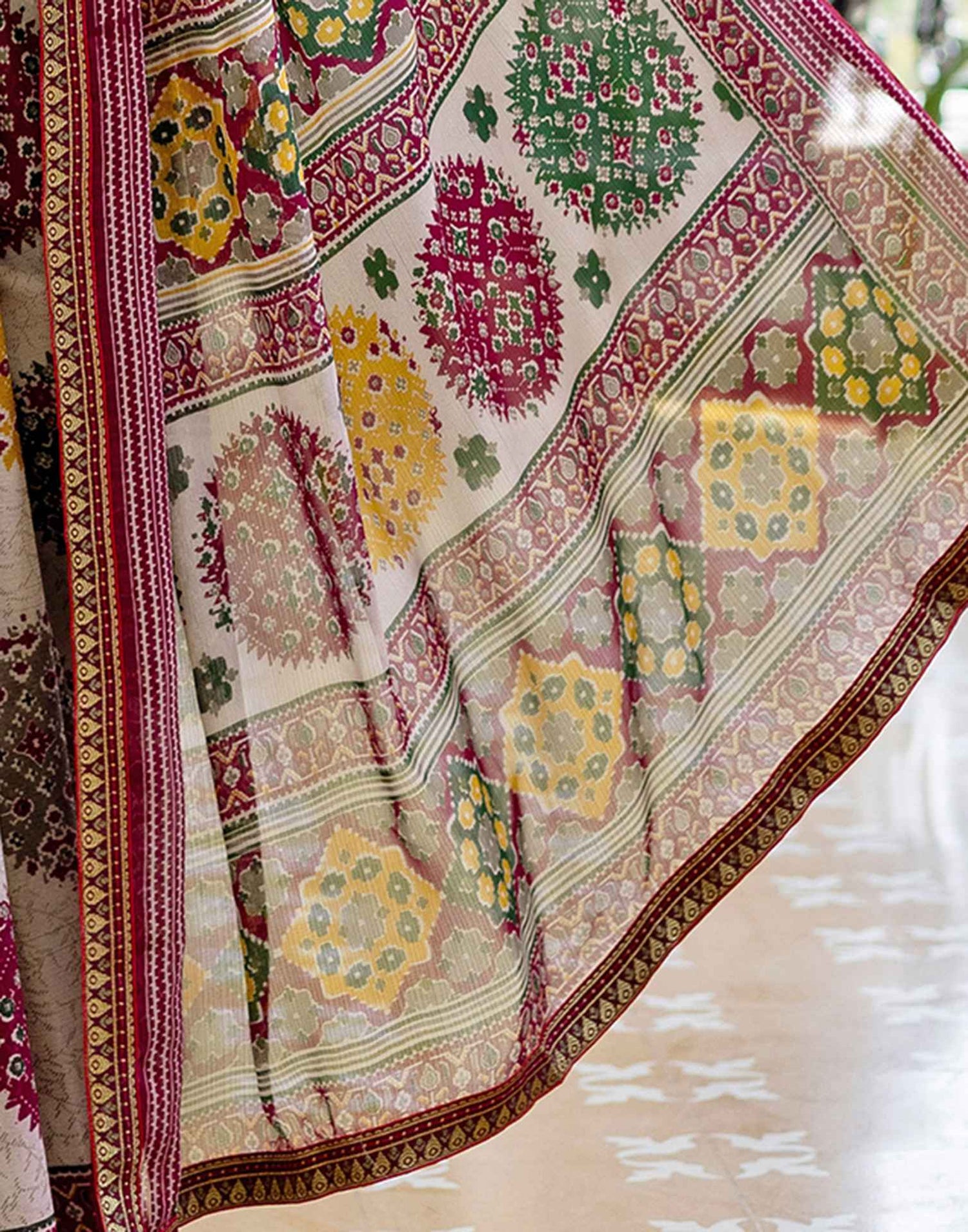 Dusty Beige Georgette Printed Lace Saree