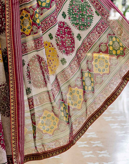 Dusty Beige Georgette Printed Lace Saree