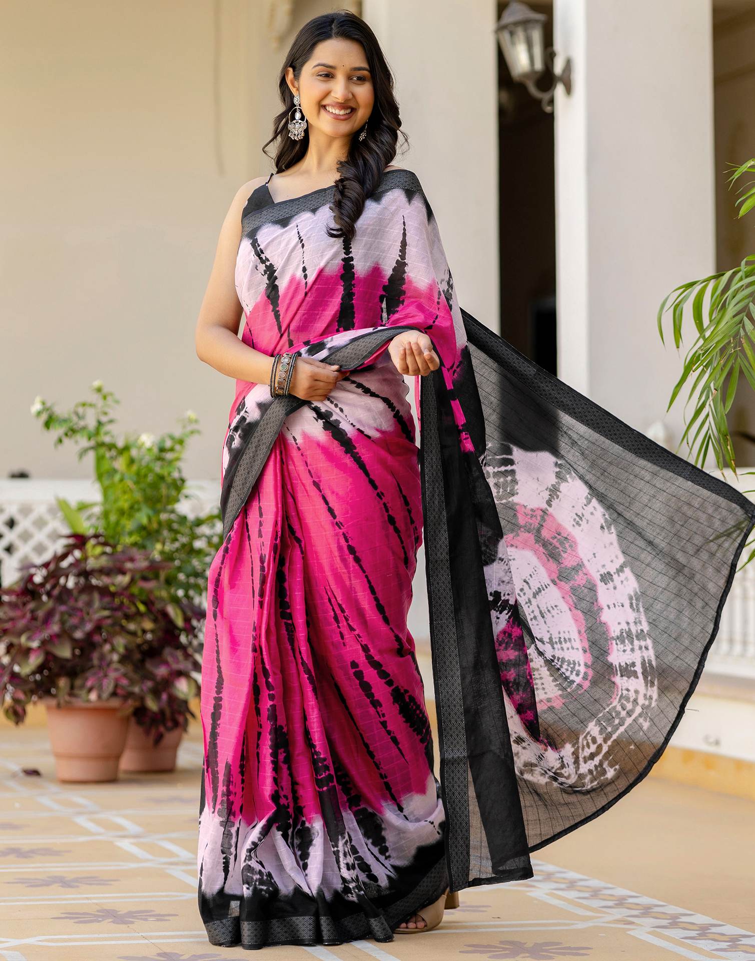 Pink Cotton Printed Woven Border Saree