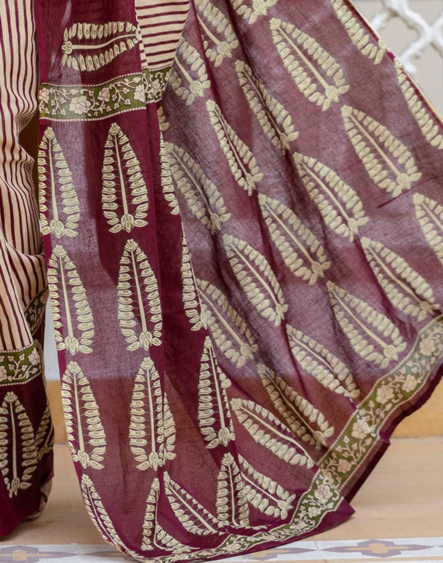 Beige Cotton Printed Saree