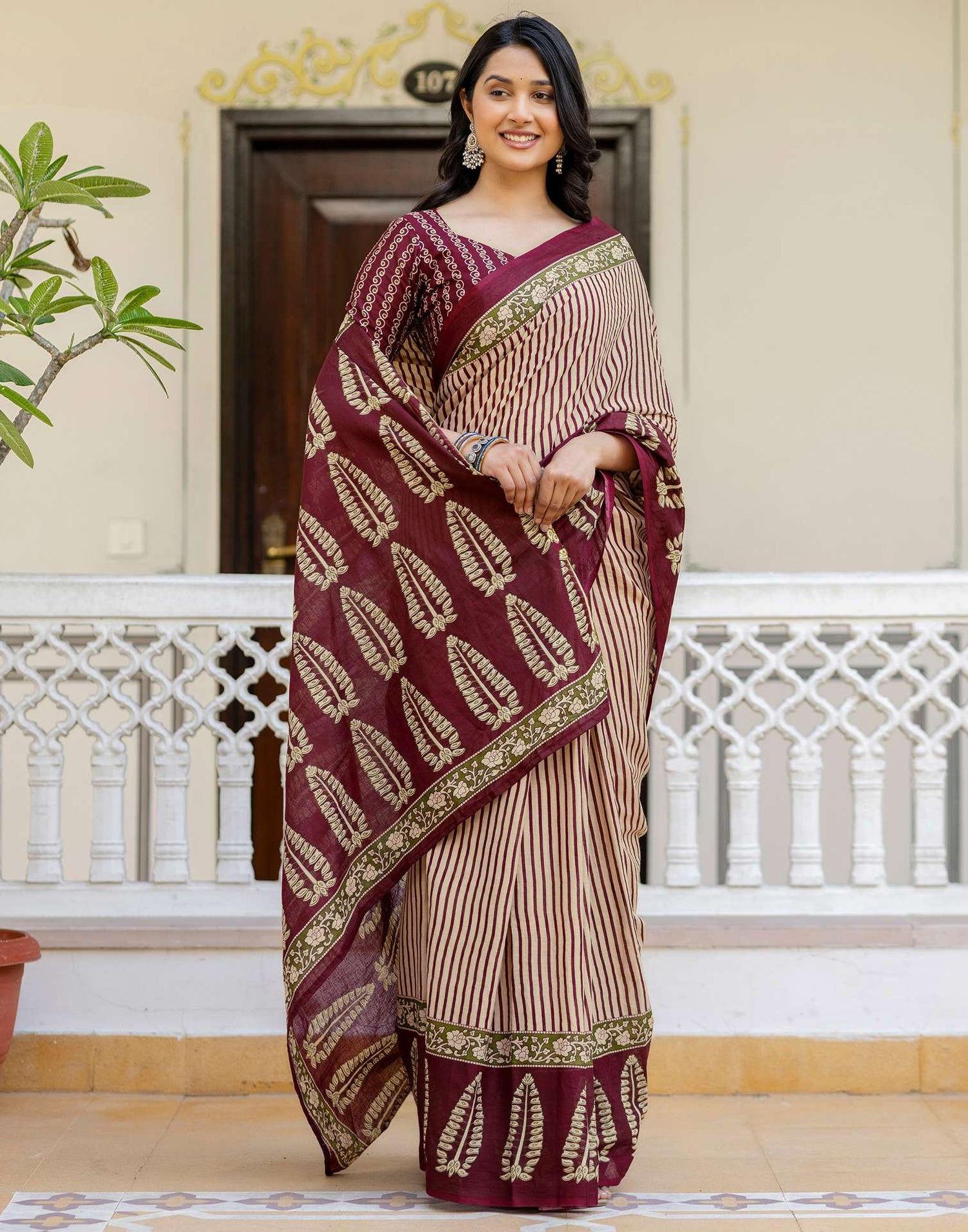 Beige Cotton Printed Saree