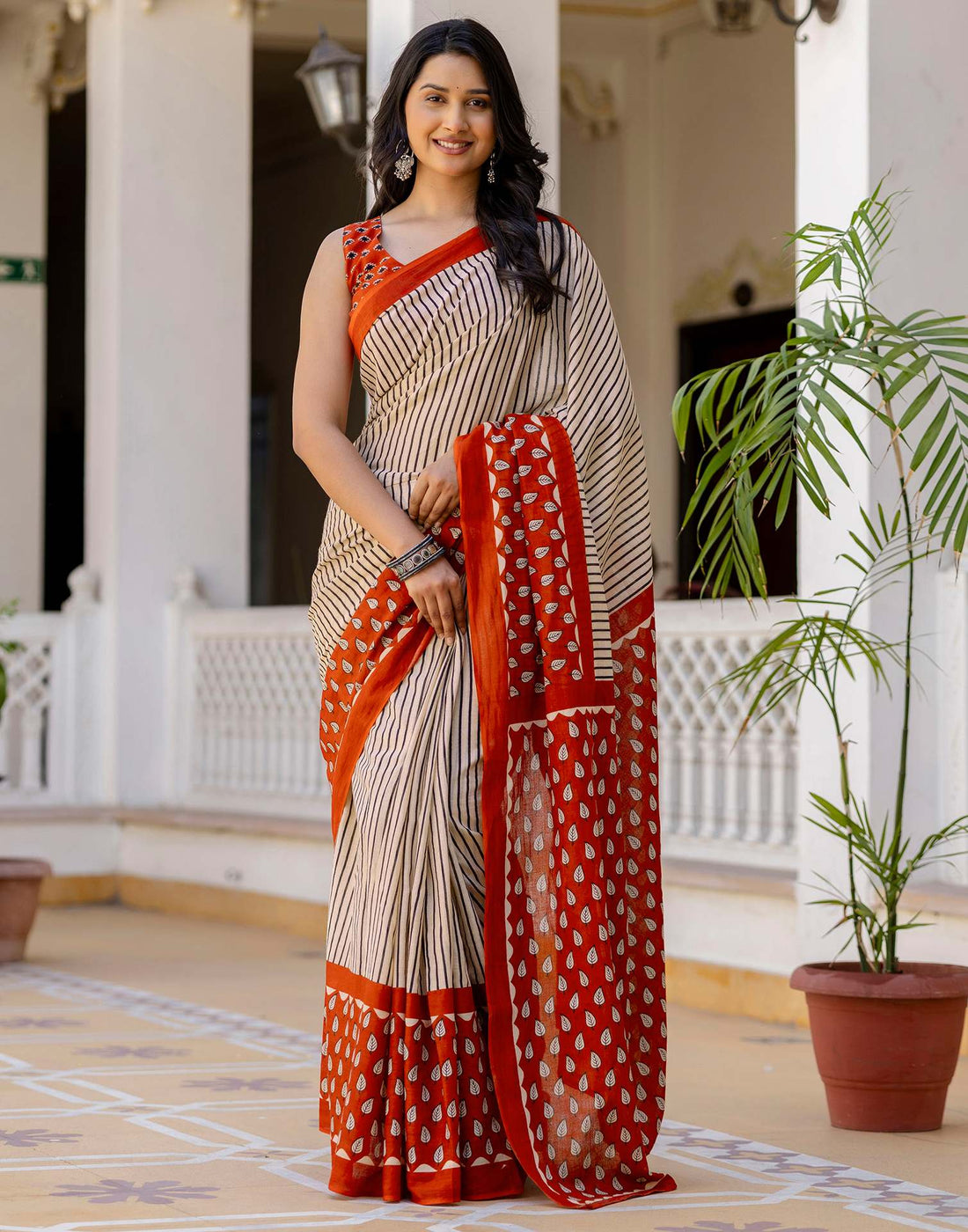 Beige Cotton Printed Saree