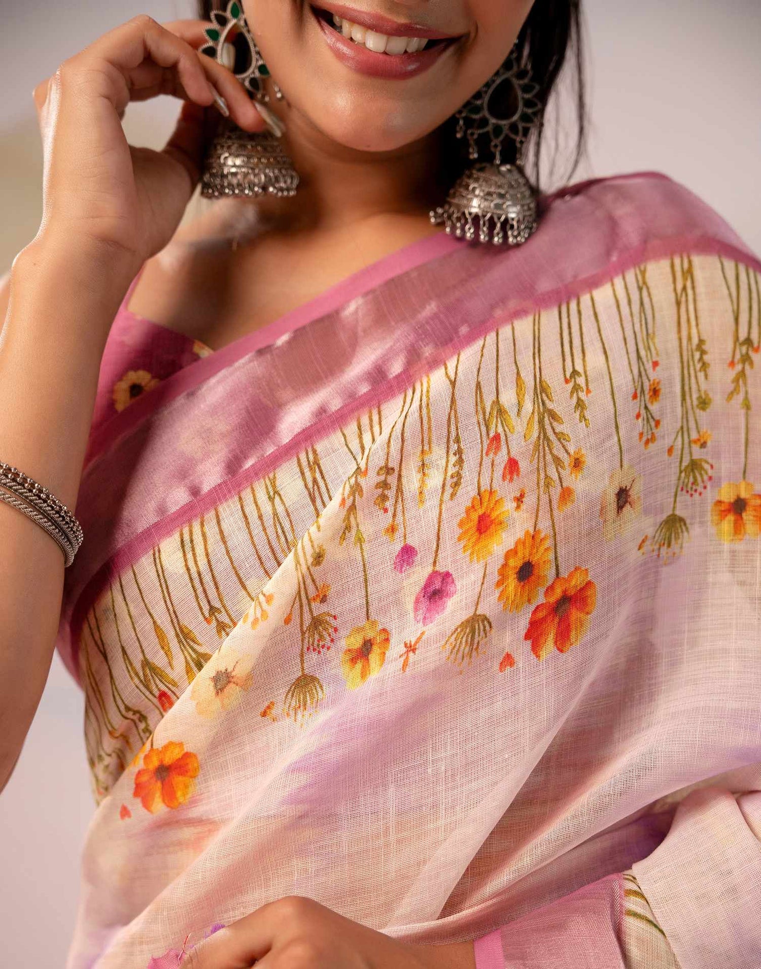 Light Pink Linen Printed Zari Border Saree