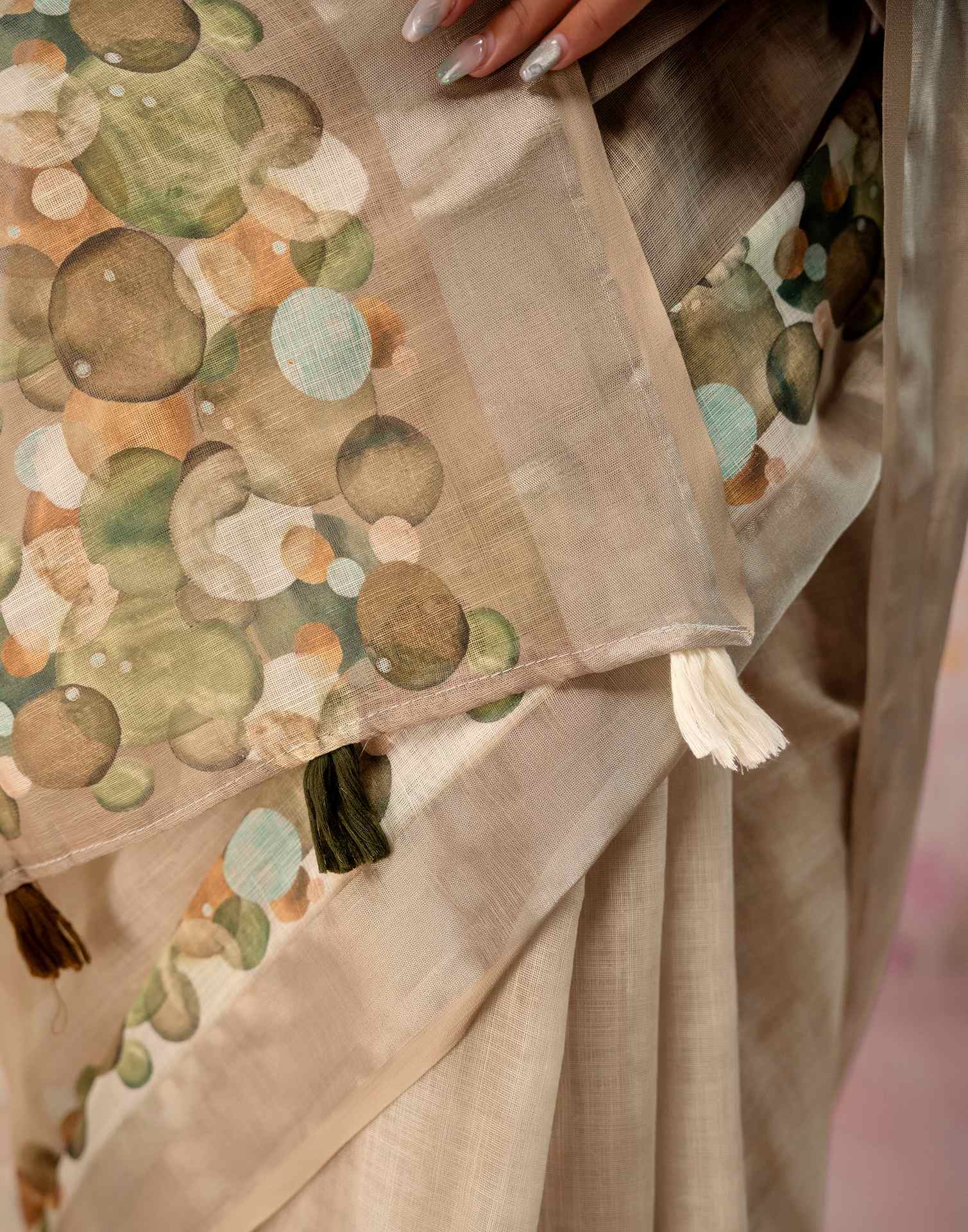 Beige Linen Printed Zari Border Saree