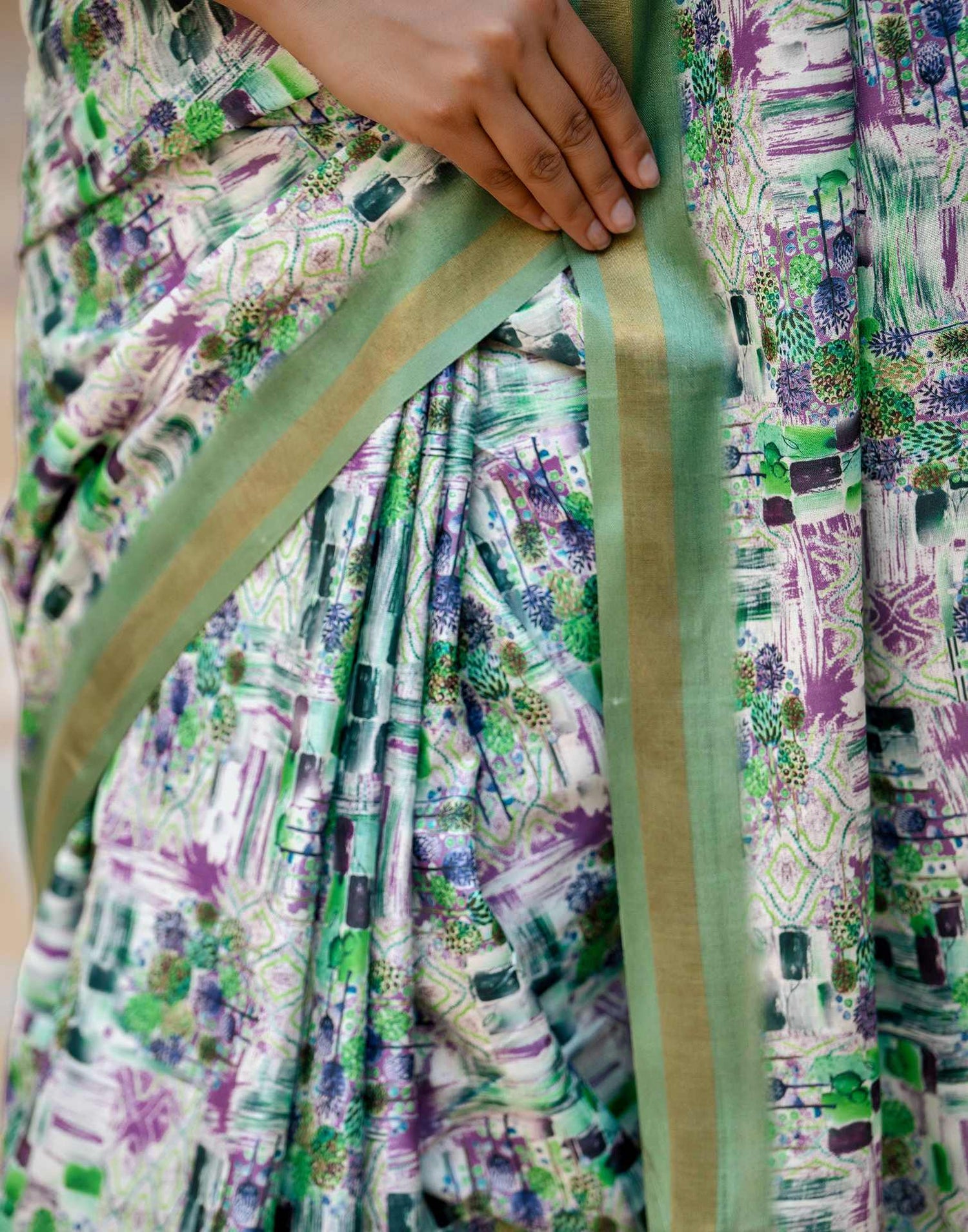 Off White Silk Printed Zari Border Saree