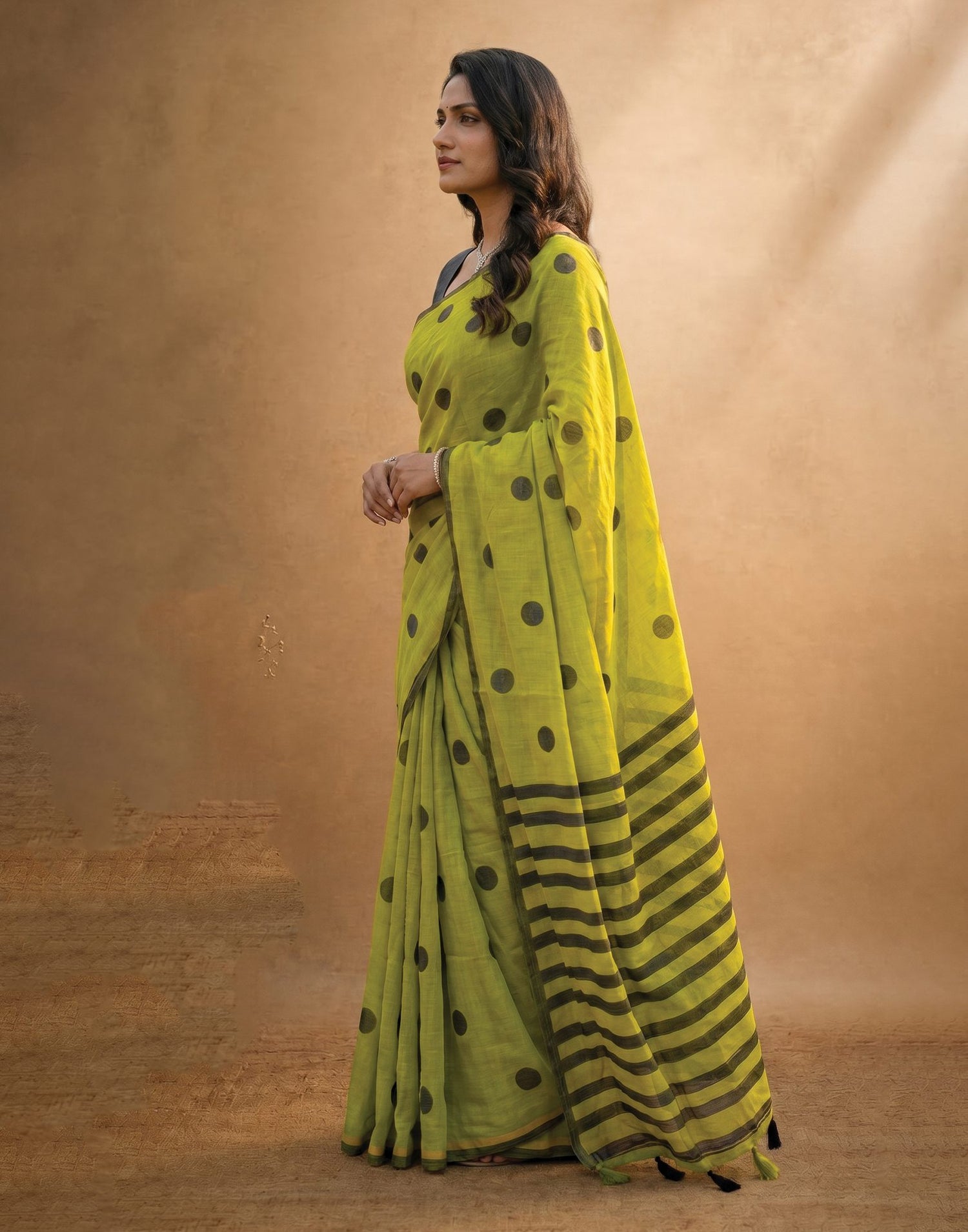 Parrot Green Linen Printed Zari Border Saree