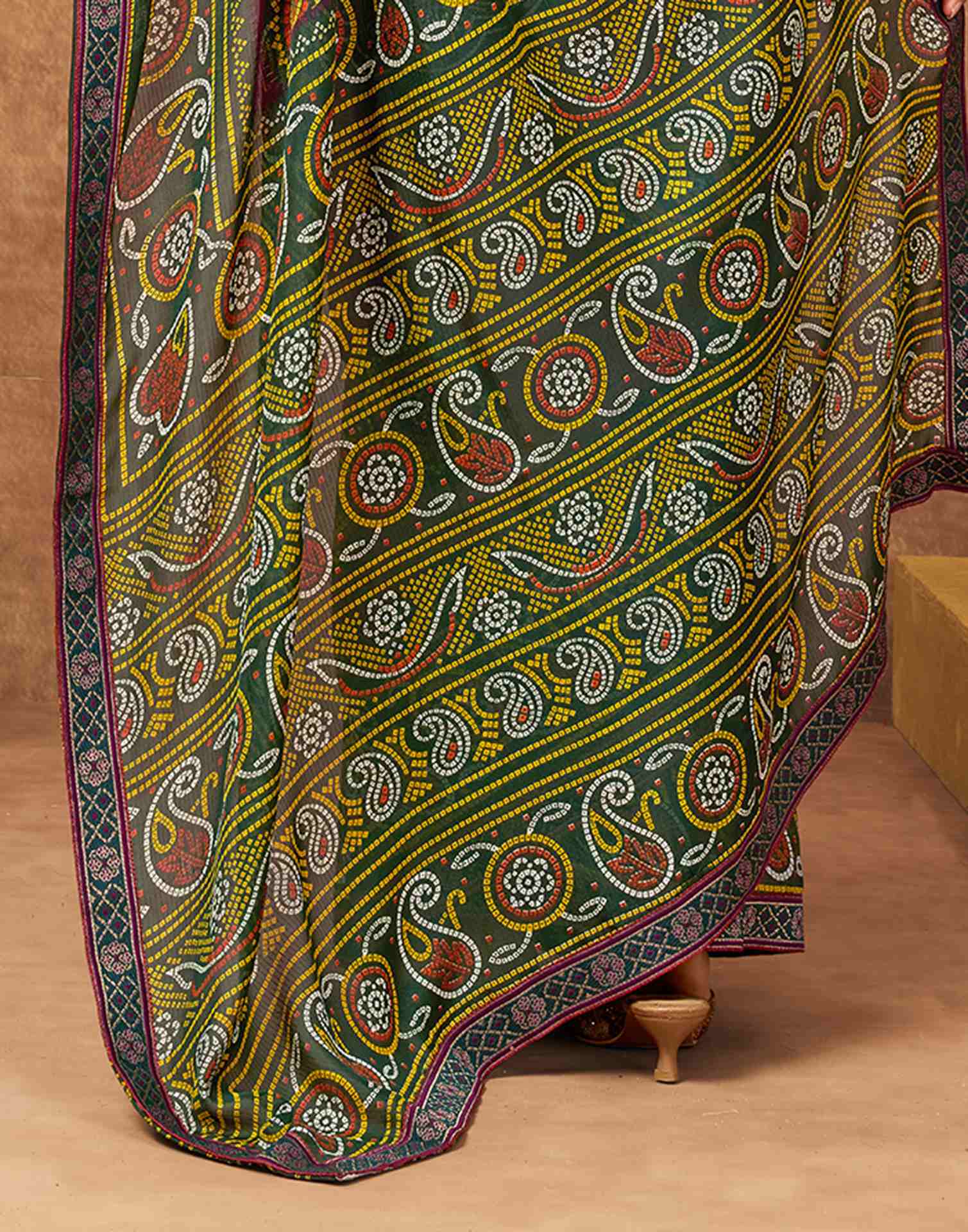 Magenta Georgette Bandhani Printed Lace Saree