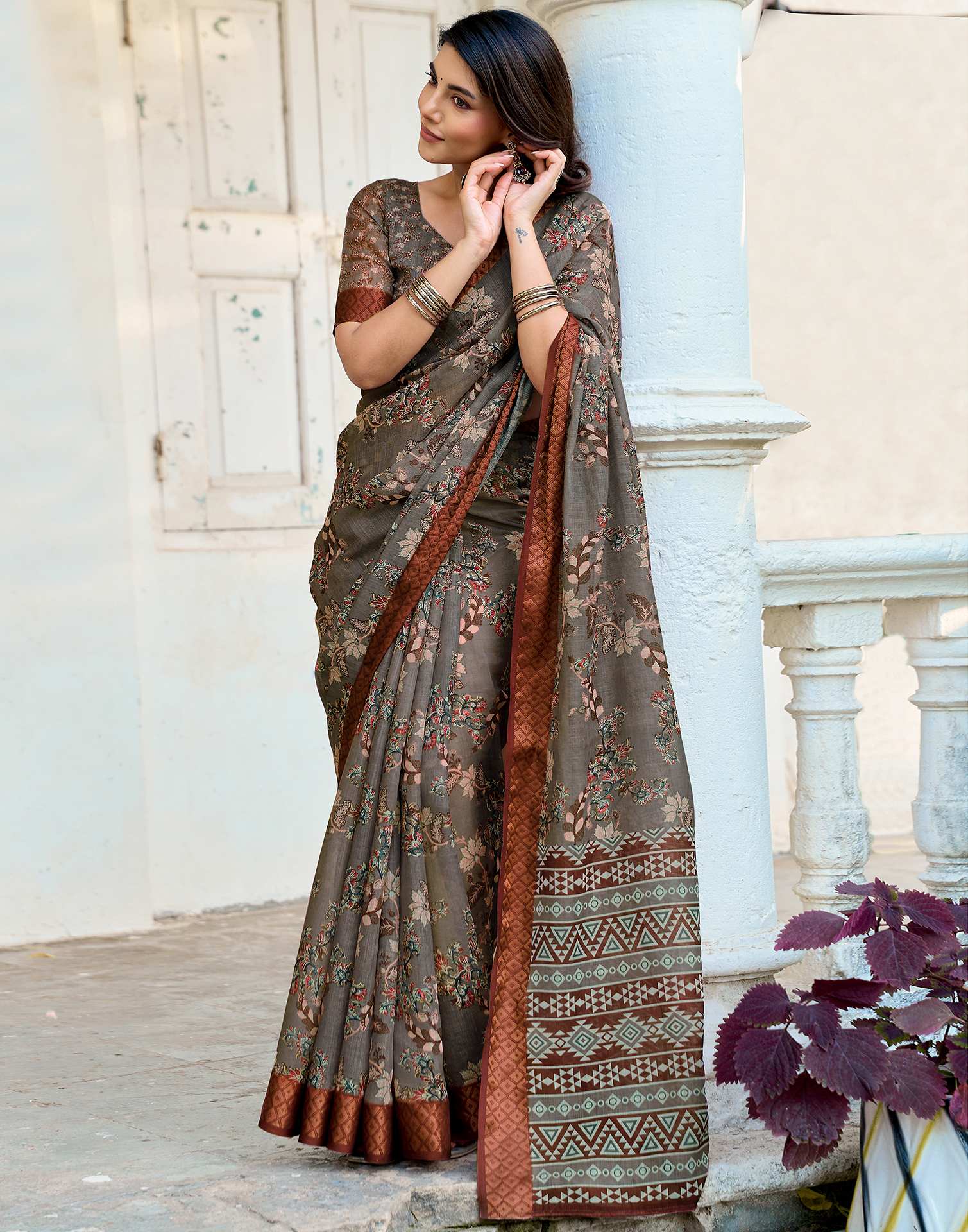 Dusty Beige Linen Woven Border Printed Saree