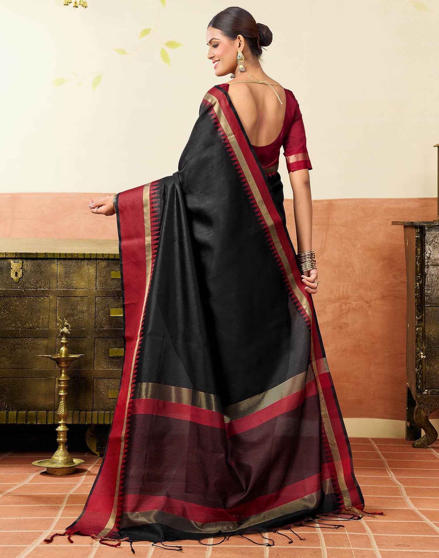Black Silk Woven Kanjivaram Saree