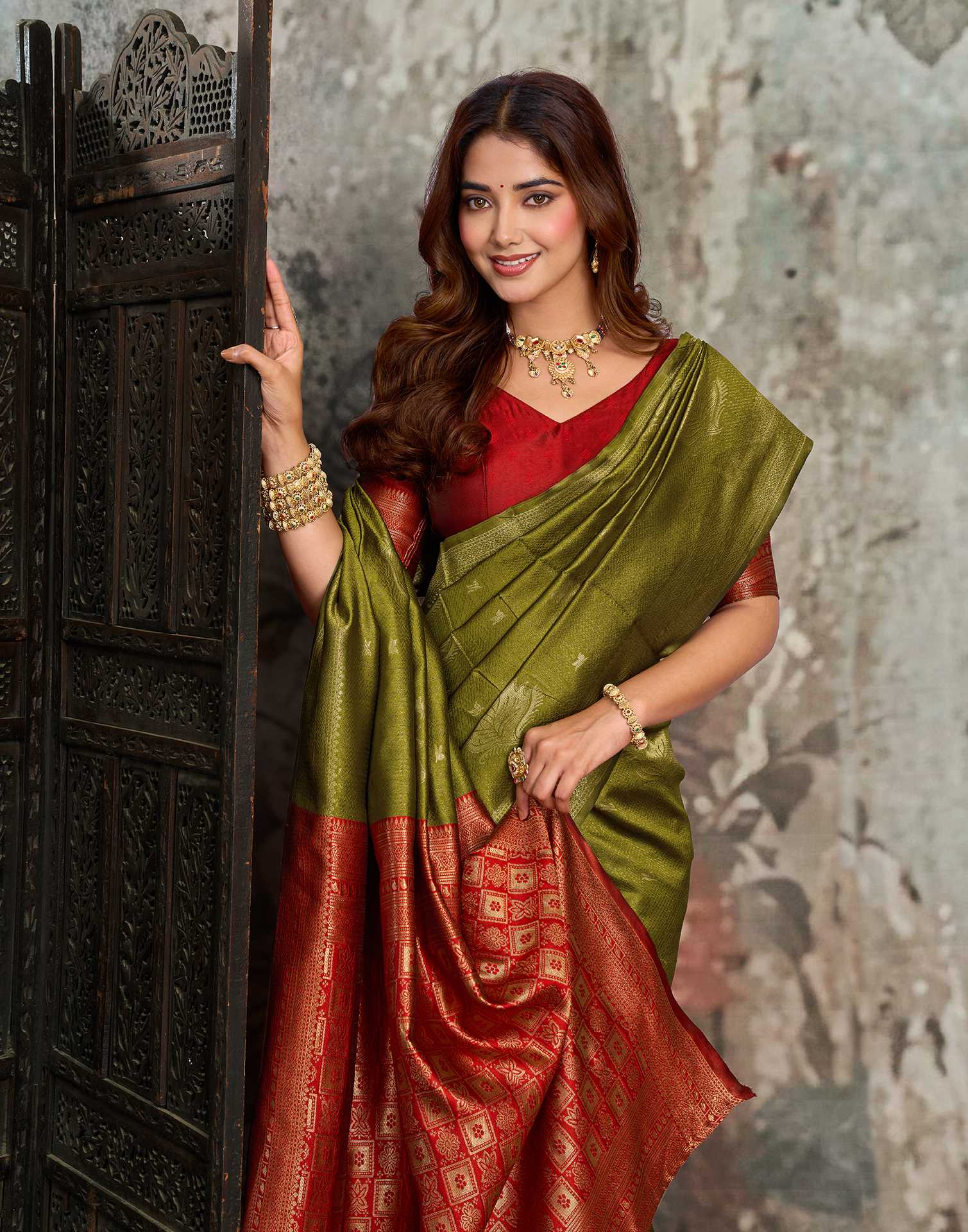 Mehandi Green Silk Woven Banarasi Saree