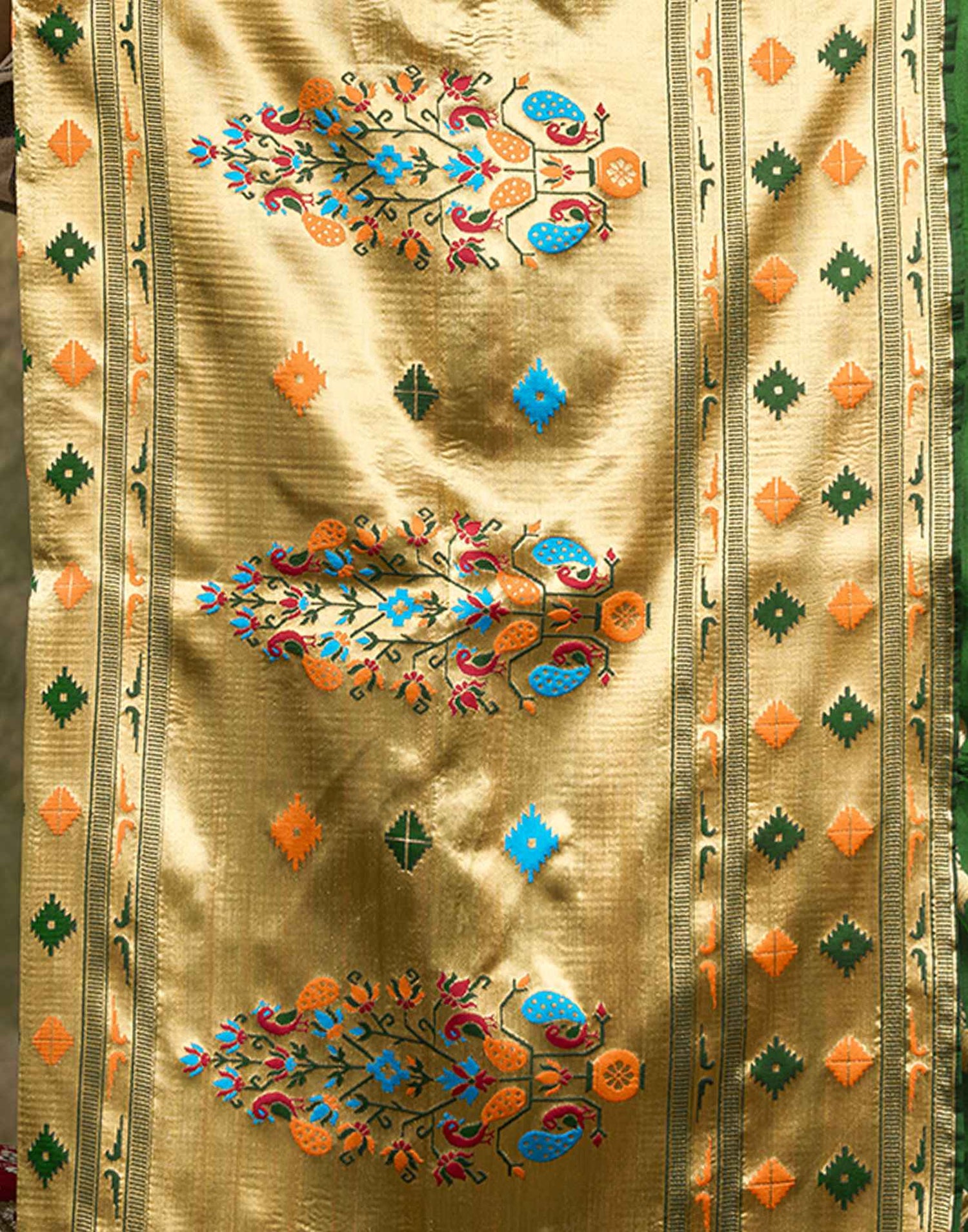 Dark Green Silk Woven Paithani Saree