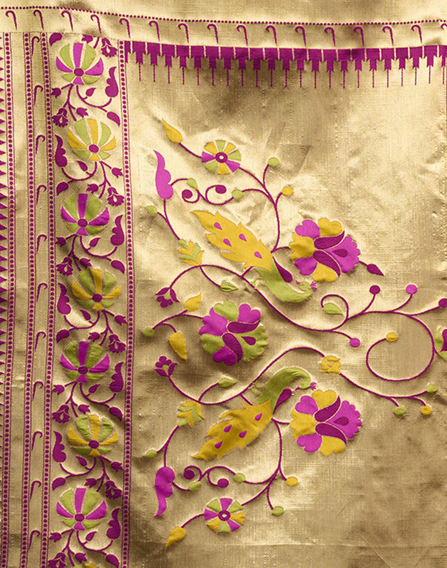Maroon Silk Woven Paithani Saree