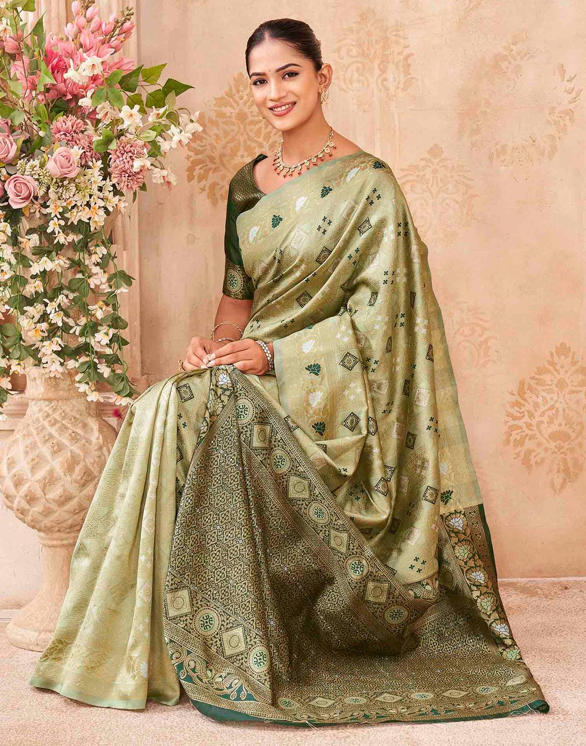 Mehandi Green Silk Woven Patola Saree