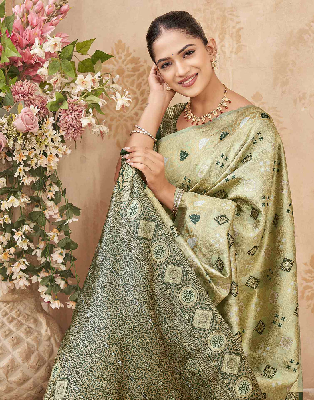 Mehandi Green Silk Woven Patola Saree