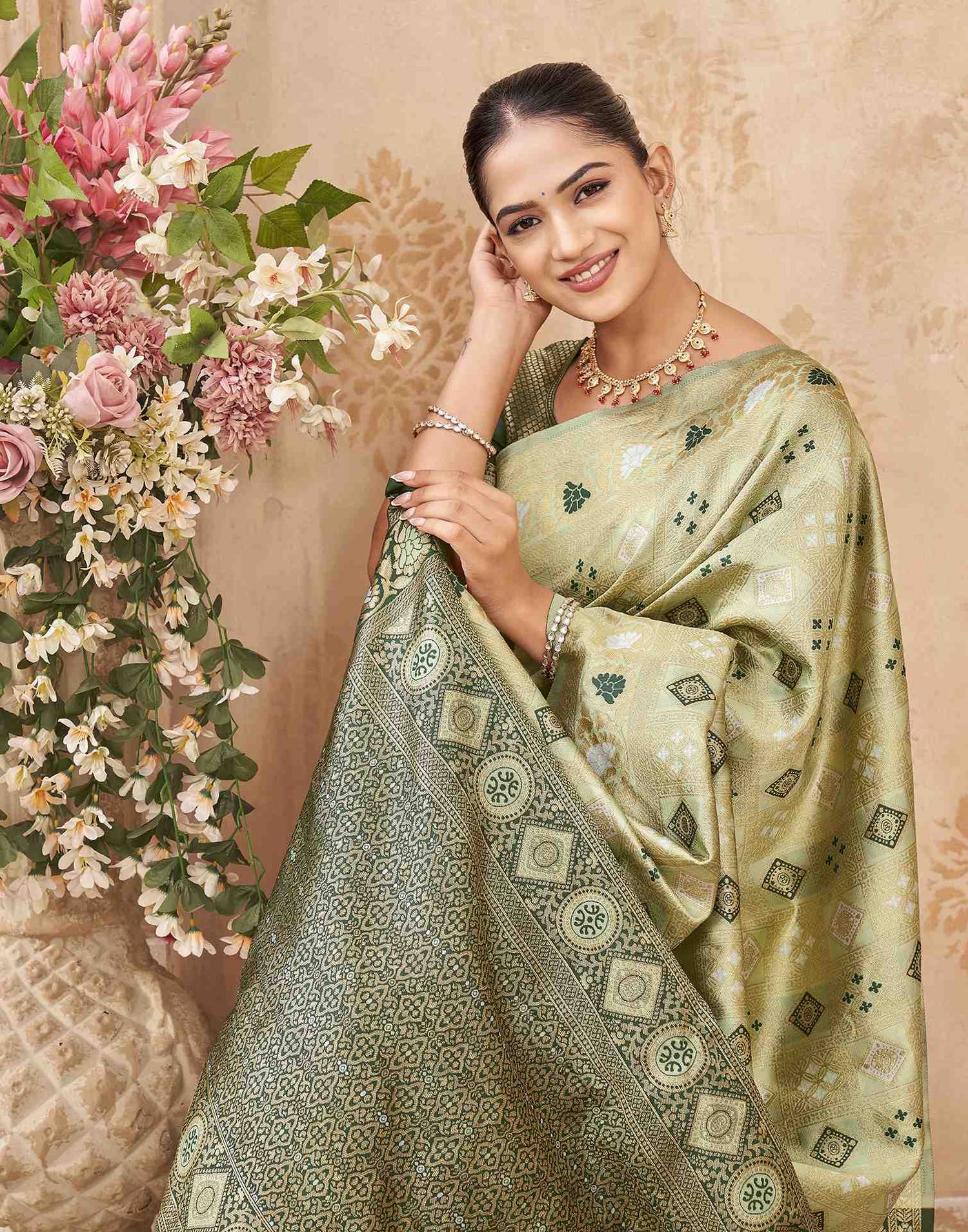 Mehandi Green Silk Woven Patola Saree